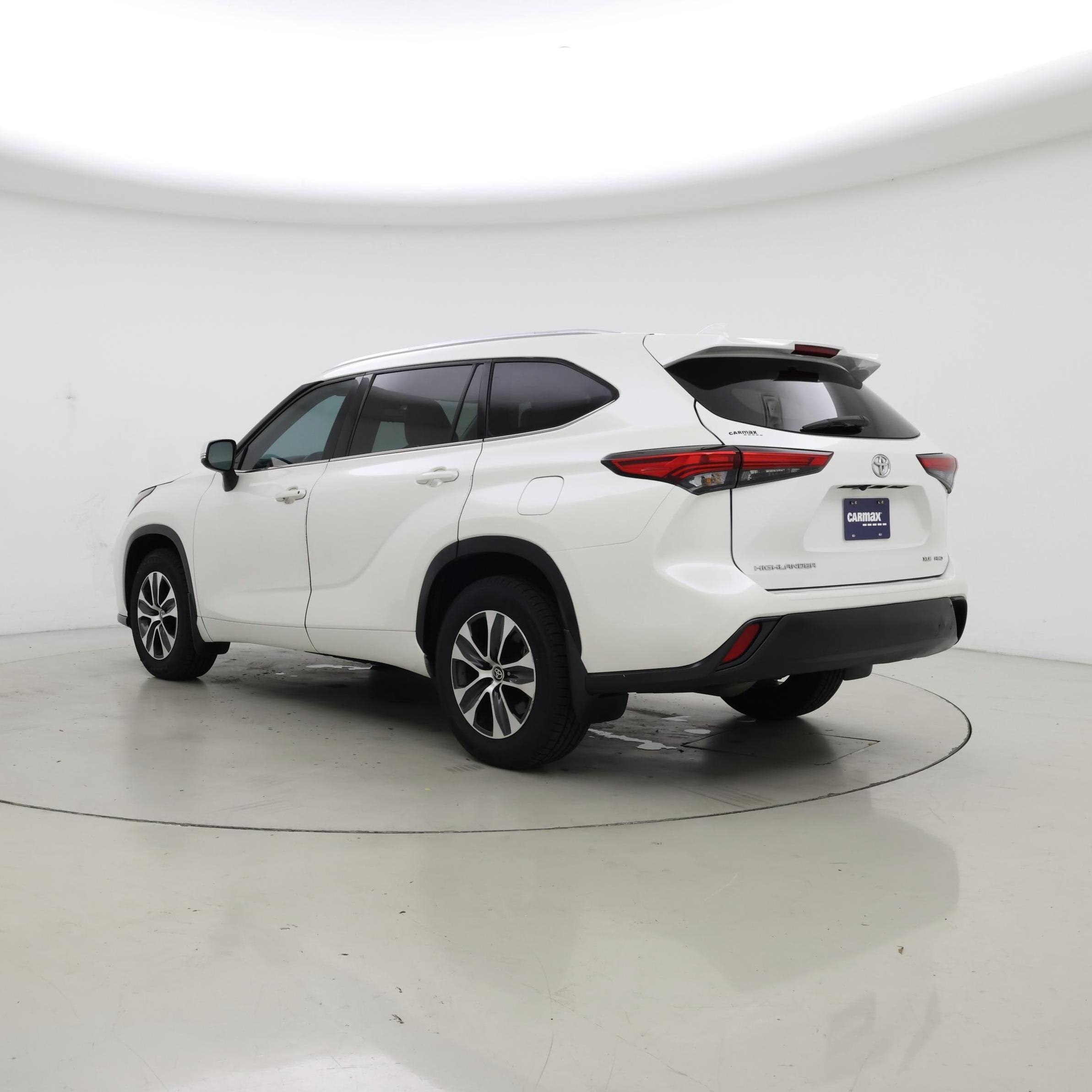 Thumbnail: 2021 Toyota Highlander - 2