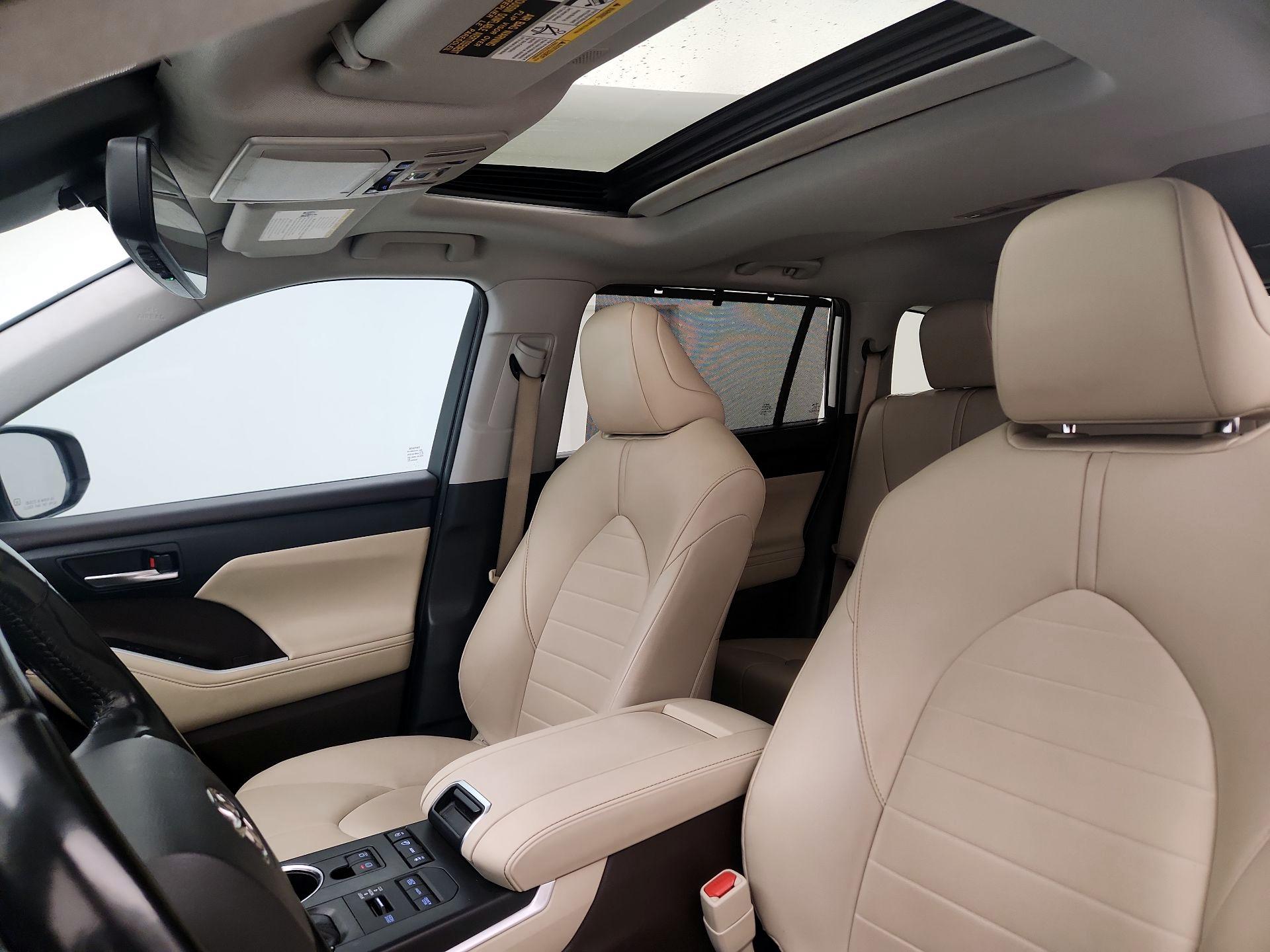 Thumbnail: 2021 Toyota Highlander - 19