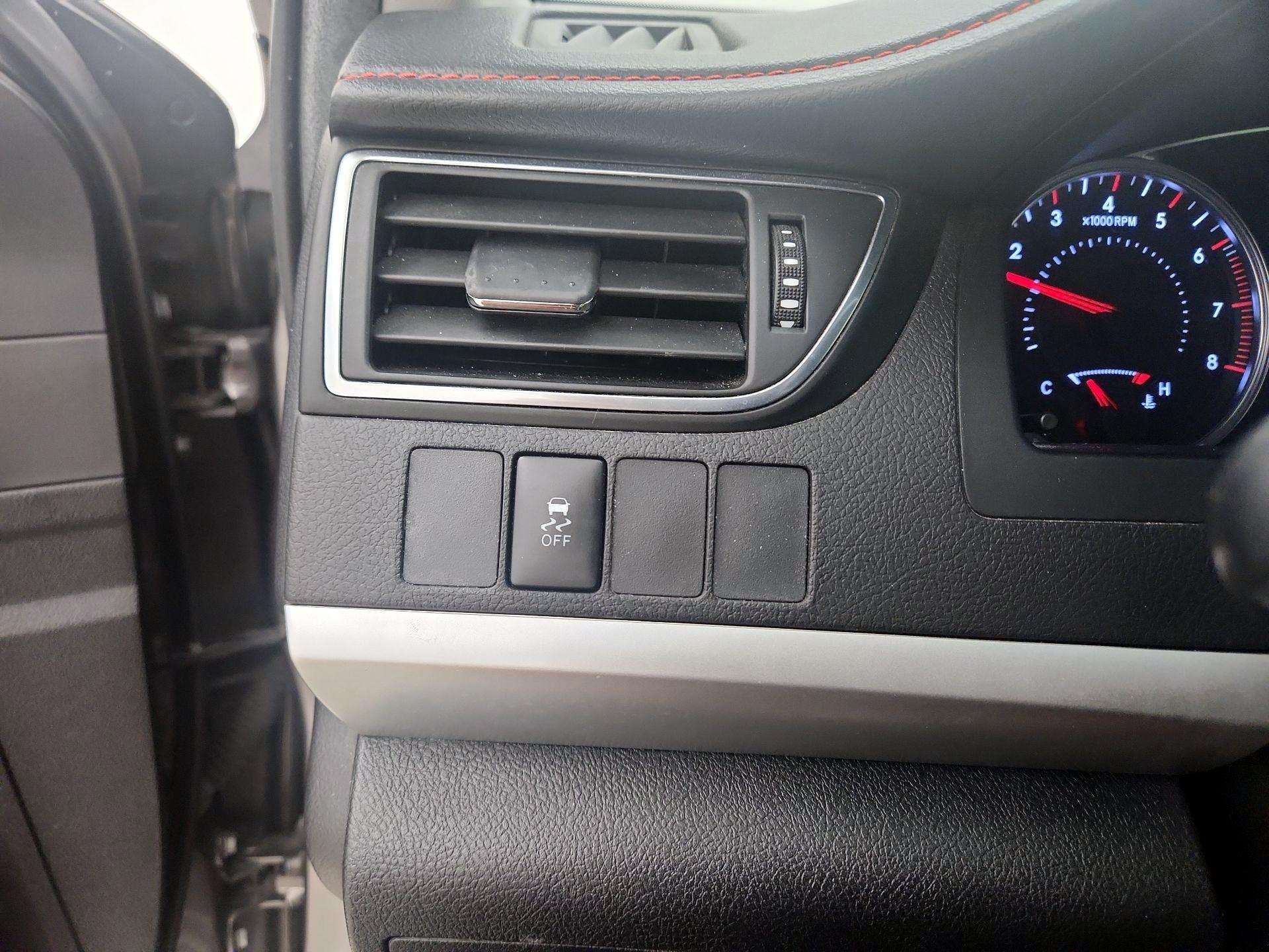 Thumbnail: 2017 Toyota Camry - 13