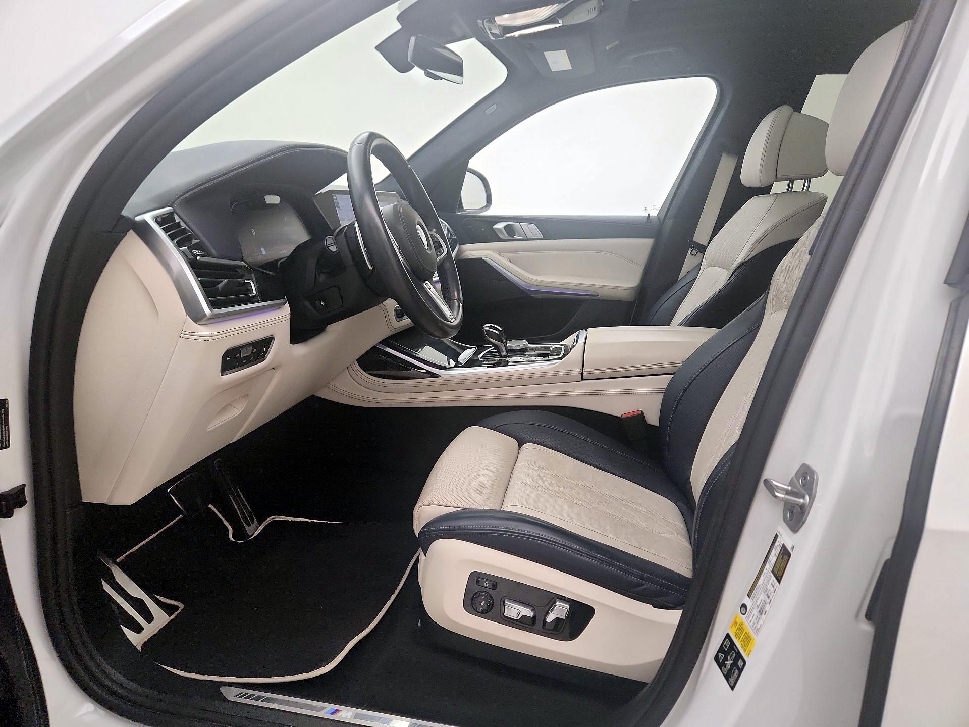 Thumbnail: 2021 BMW X7 - 11