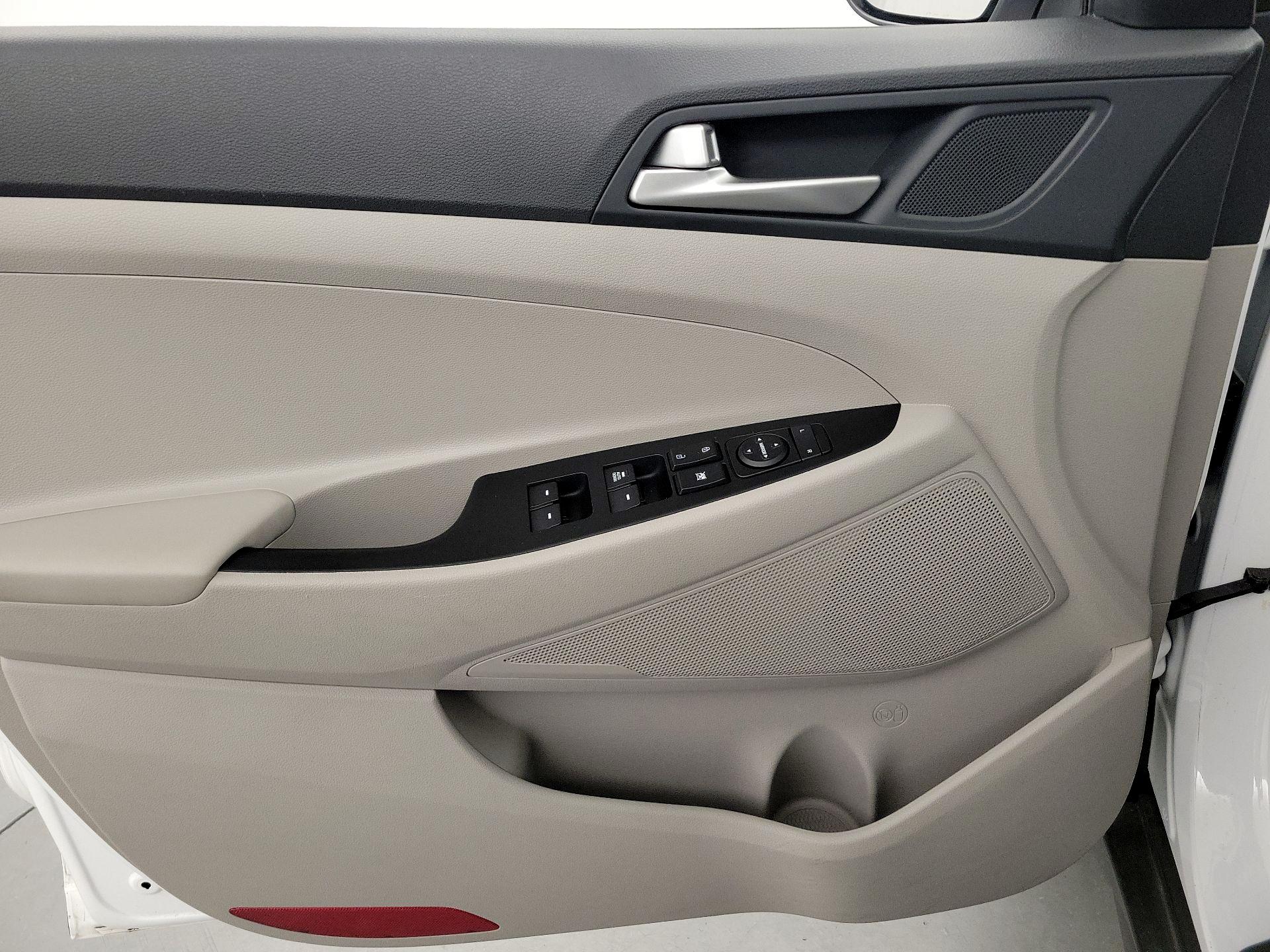 Thumbnail: 2019 Hyundai Tucson - 12