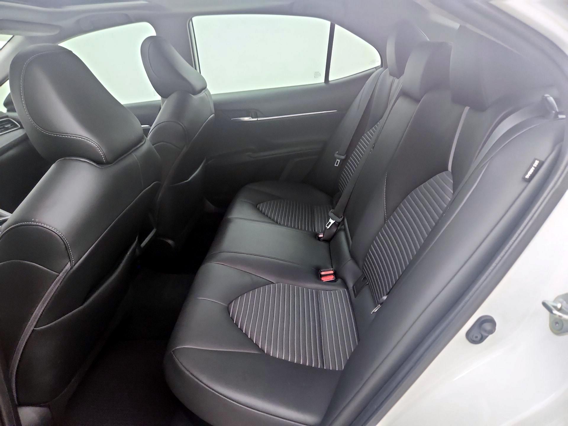 Thumbnail: 2022 Toyota Camry - 20