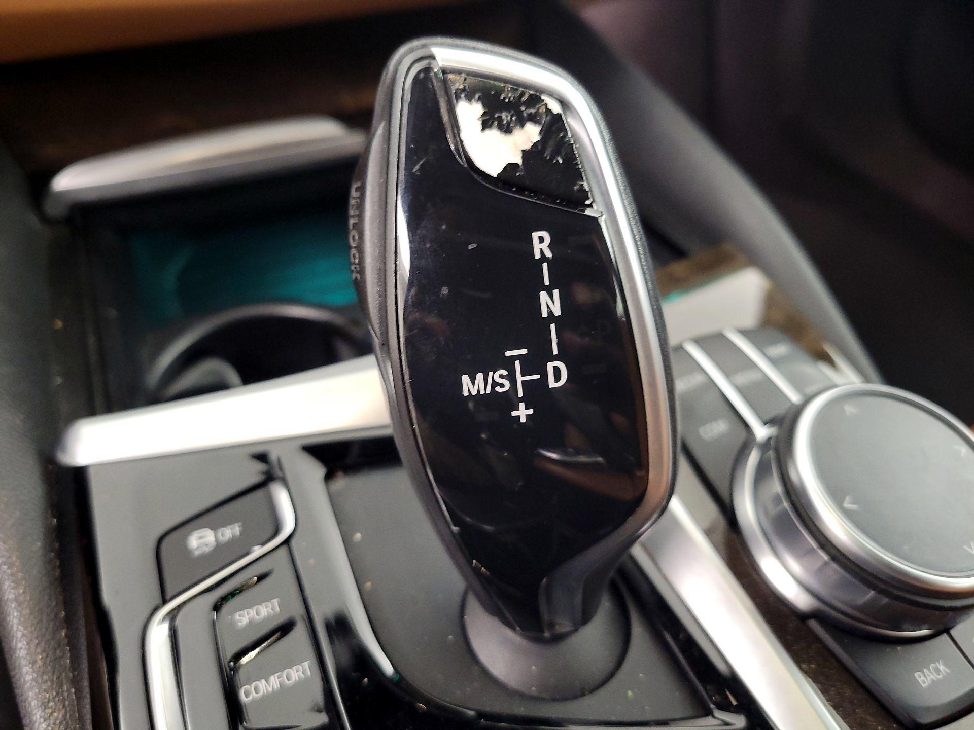 Thumbnail: 2018 BMW 5 Series - 18