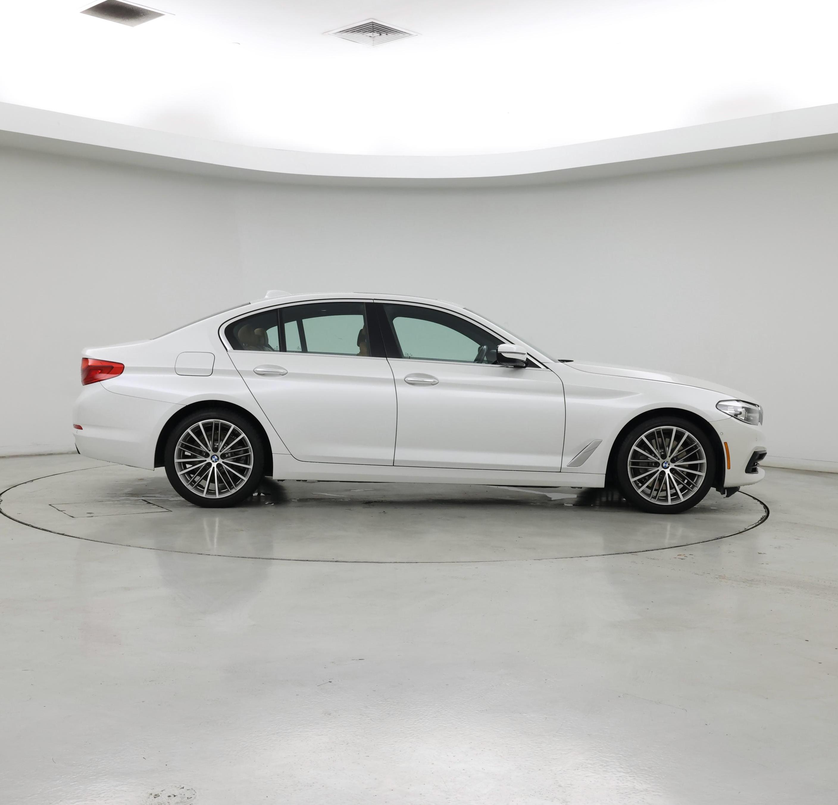 Thumbnail: 2018 BMW 5 Series - 7