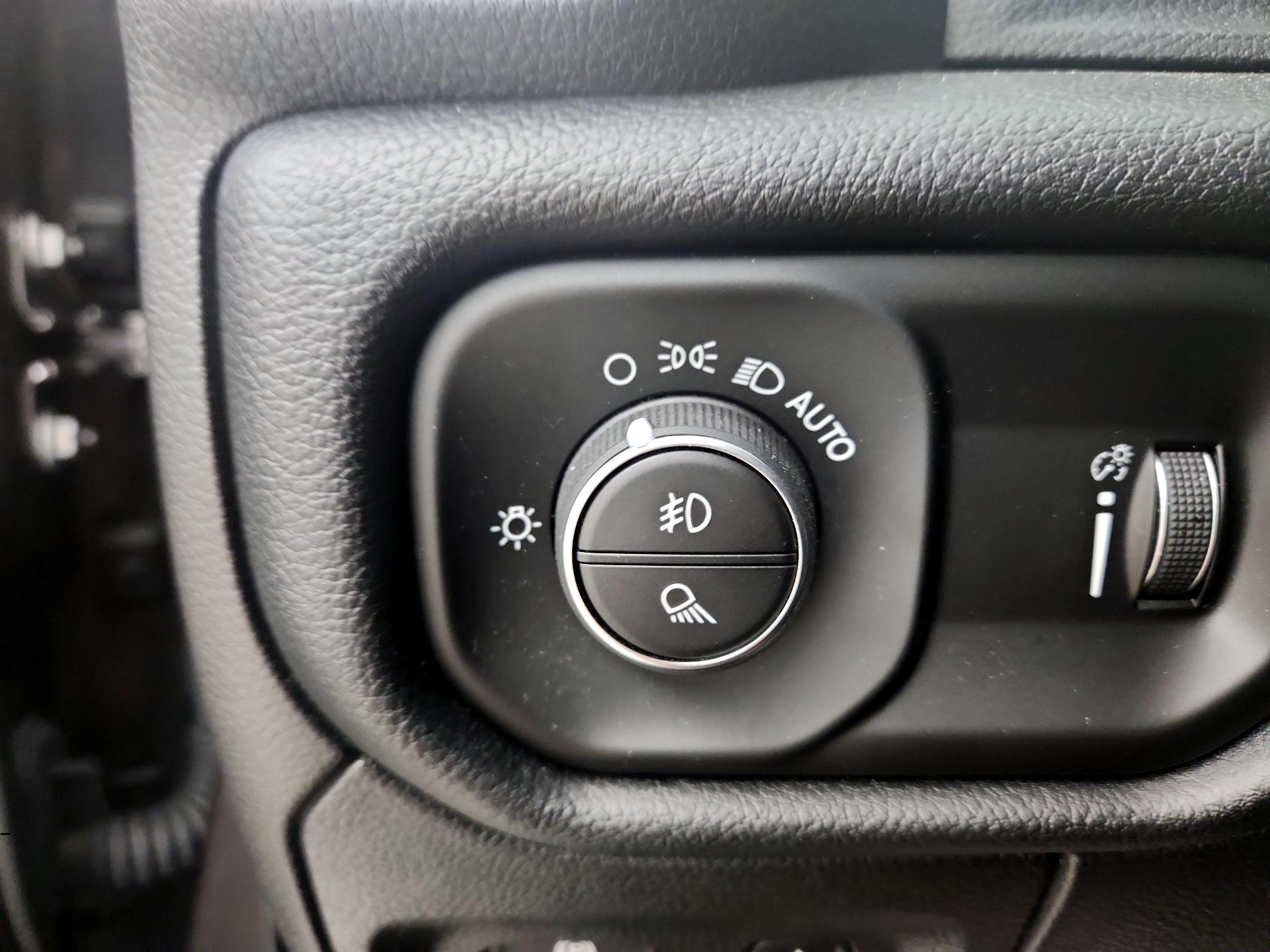 Thumbnail: 2020 RAM 1500 - 13