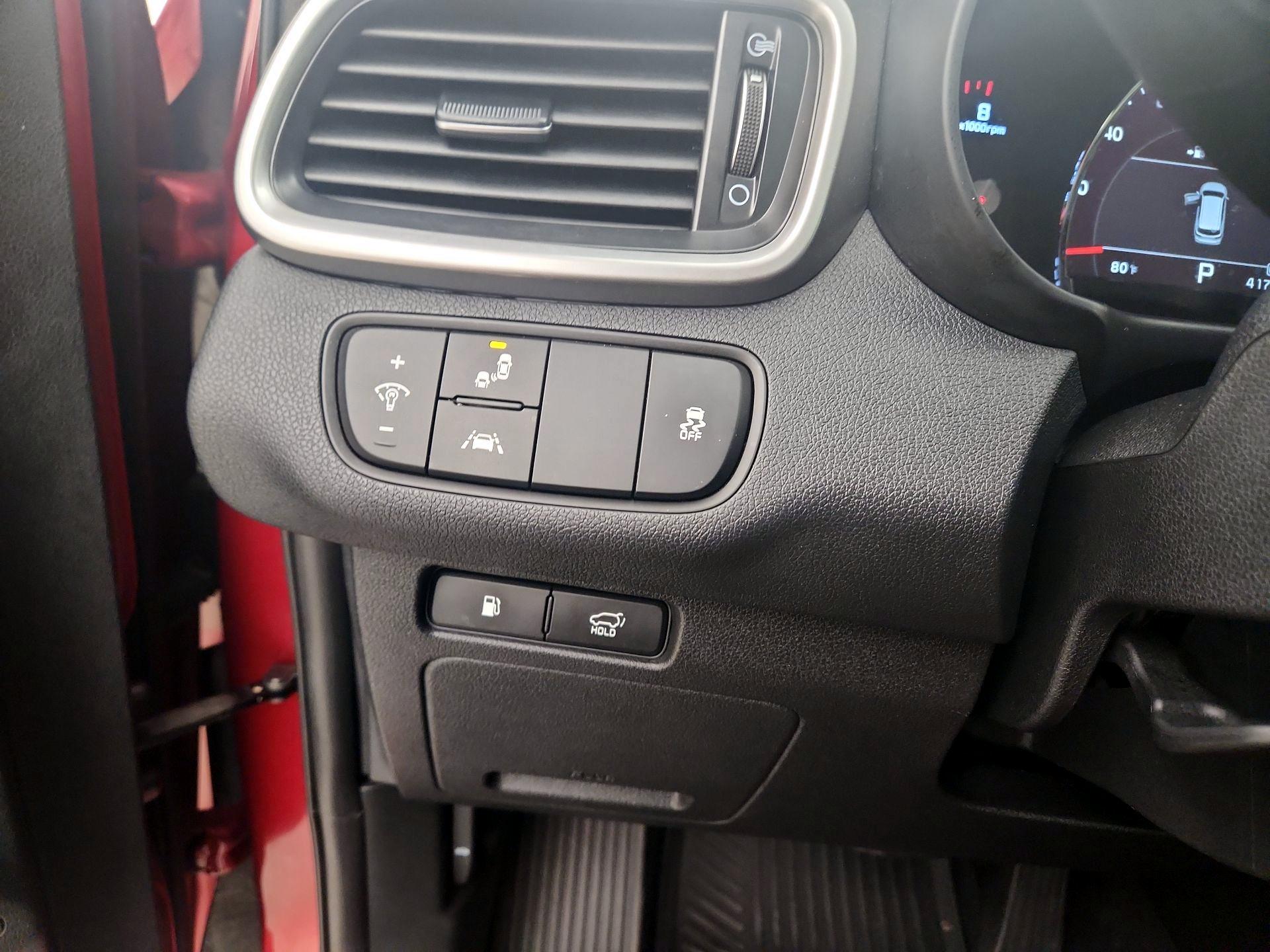 Thumbnail: 2020 Kia Sorento - 13