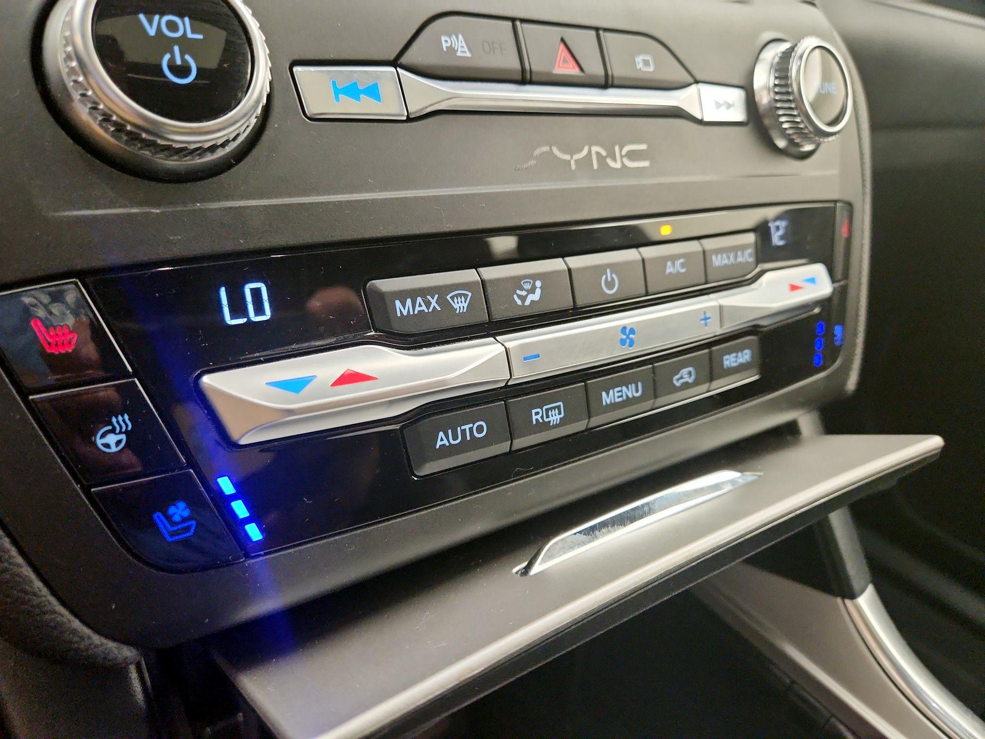 Thumbnail: 2020 Ford Explorer - 17