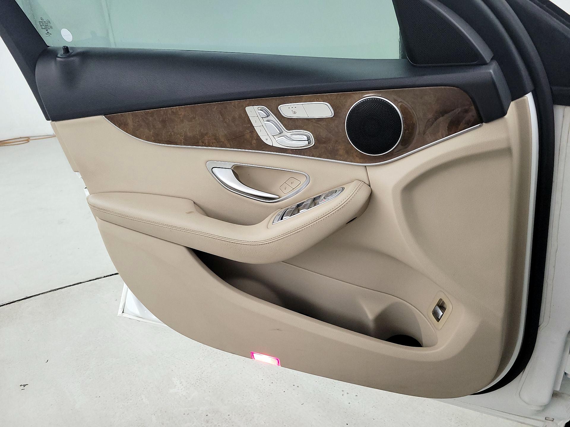 Thumbnail: 2017 Mercedes-Benz C-Class - 12