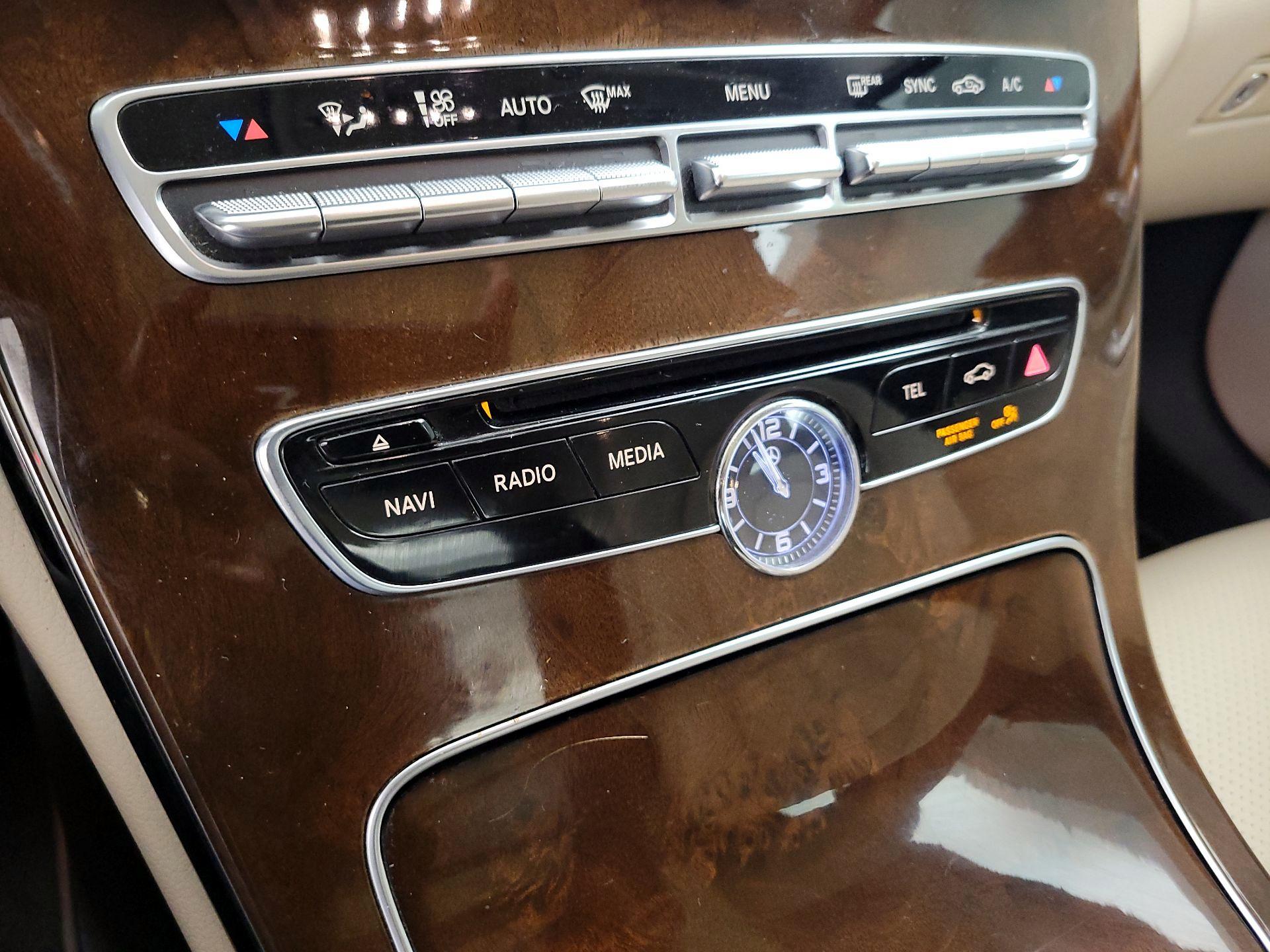 Thumbnail: 2017 Mercedes-Benz C-Class - 16