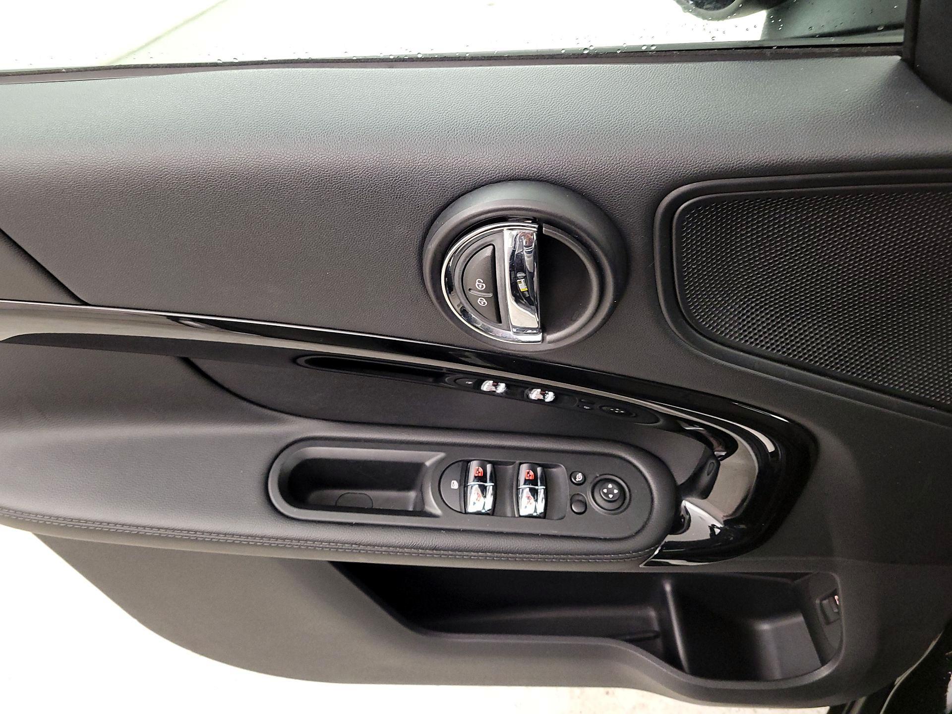 Thumbnail: 2017 MINI Cooper Countryman - 12