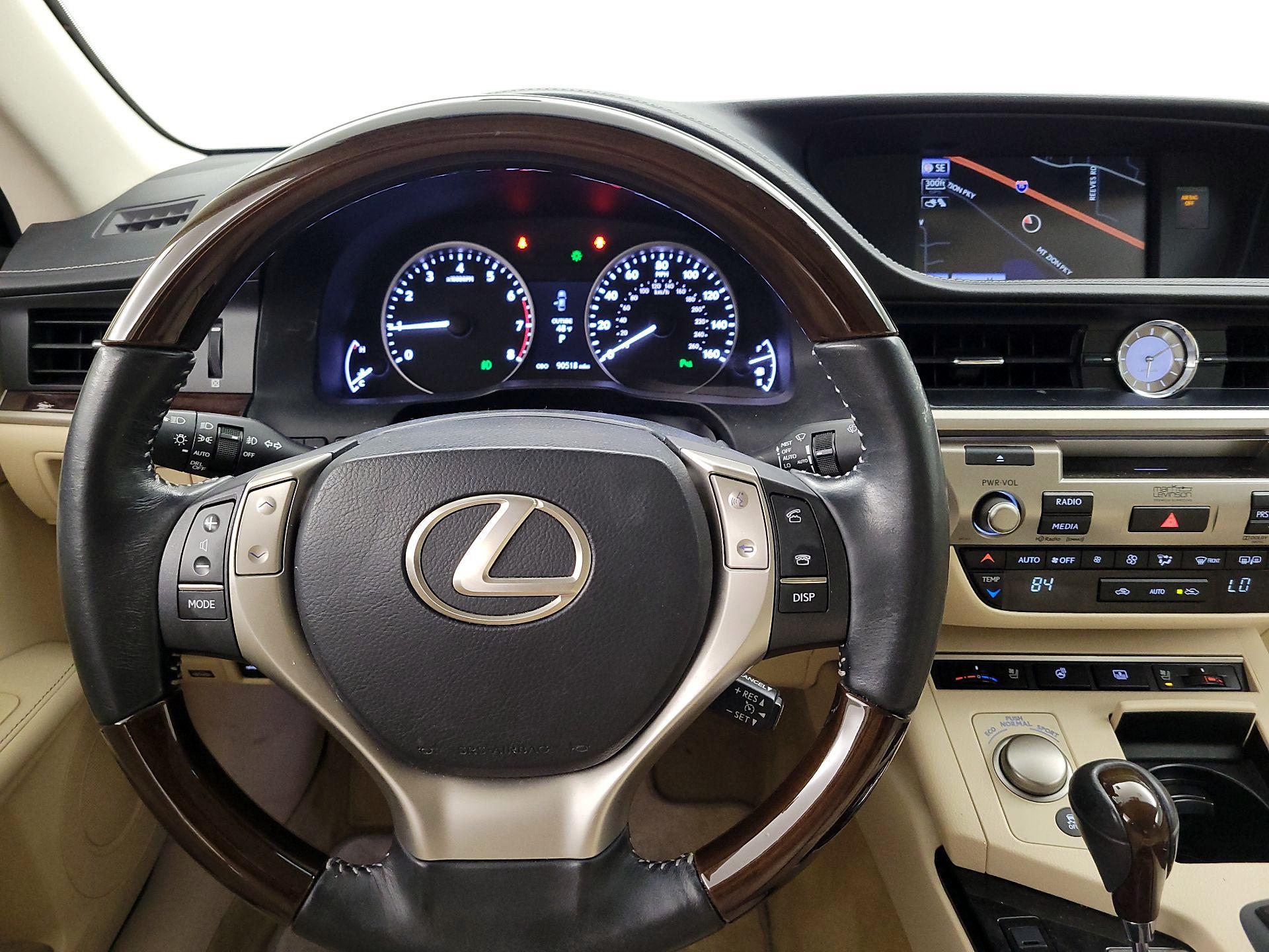 Thumbnail: 2014 Lexus ES - 10