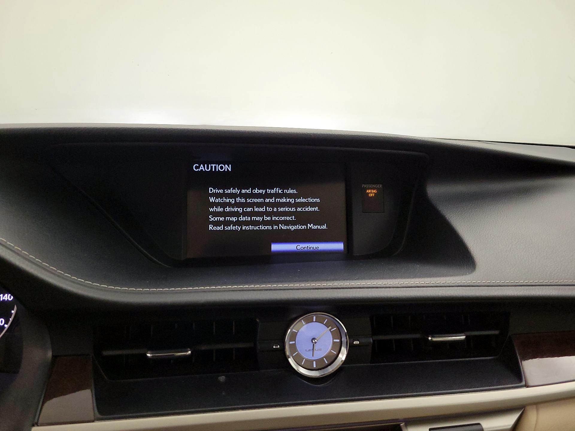 Thumbnail: 2014 Lexus ES - 16