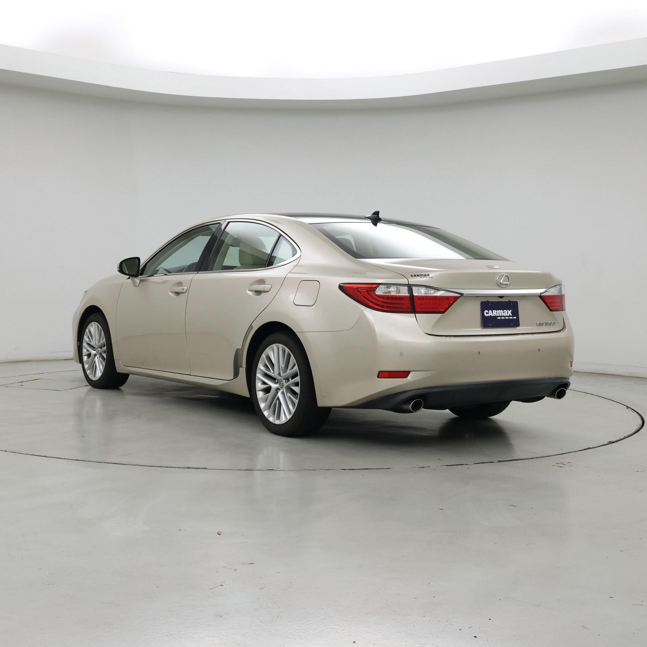 Thumbnail: 2014 Lexus ES - 2