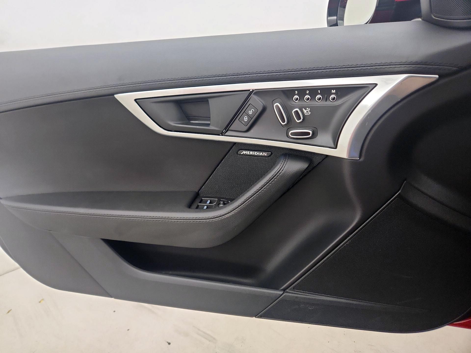 Thumbnail: 2019 Jaguar F-Type - 12