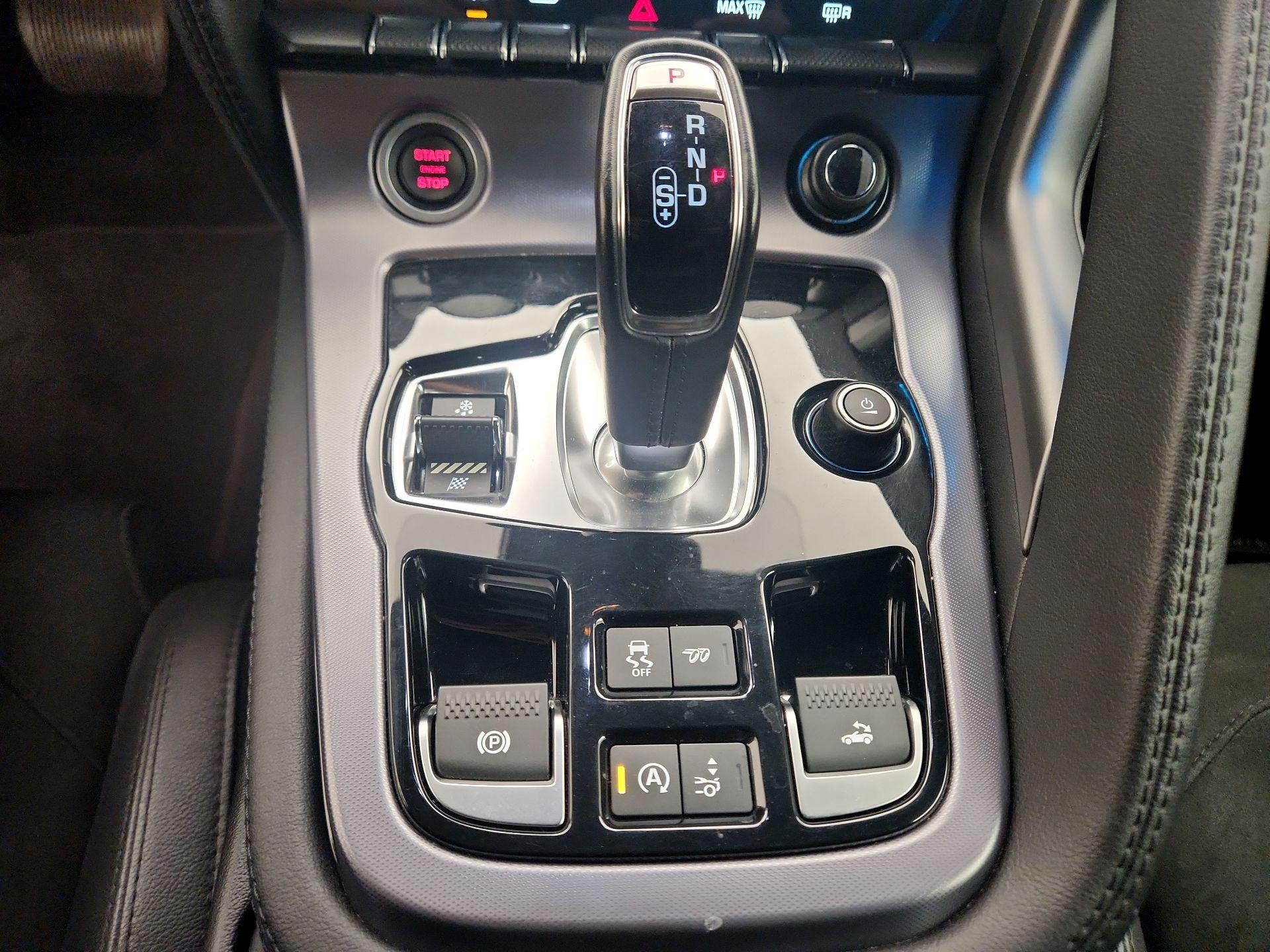 Thumbnail: 2019 Jaguar F-Type - 18