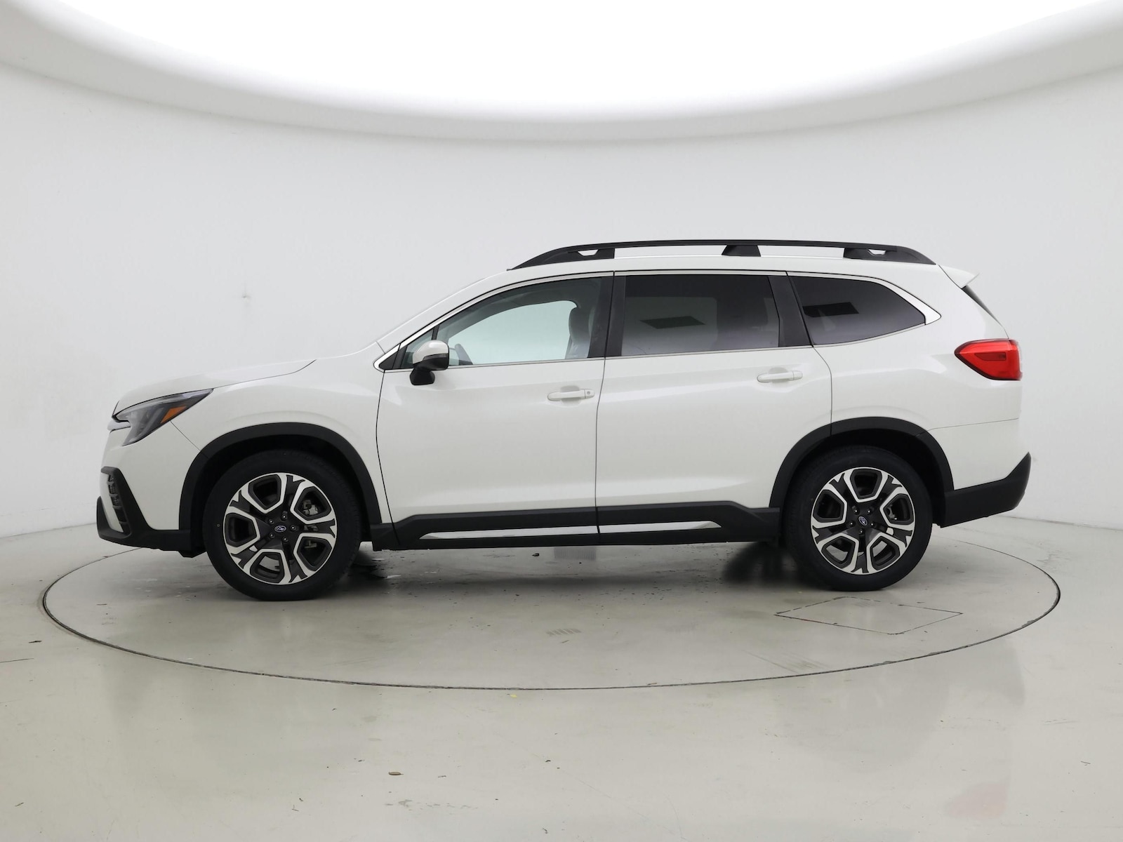 2023 Subaru Ascent Limited - Photo 4