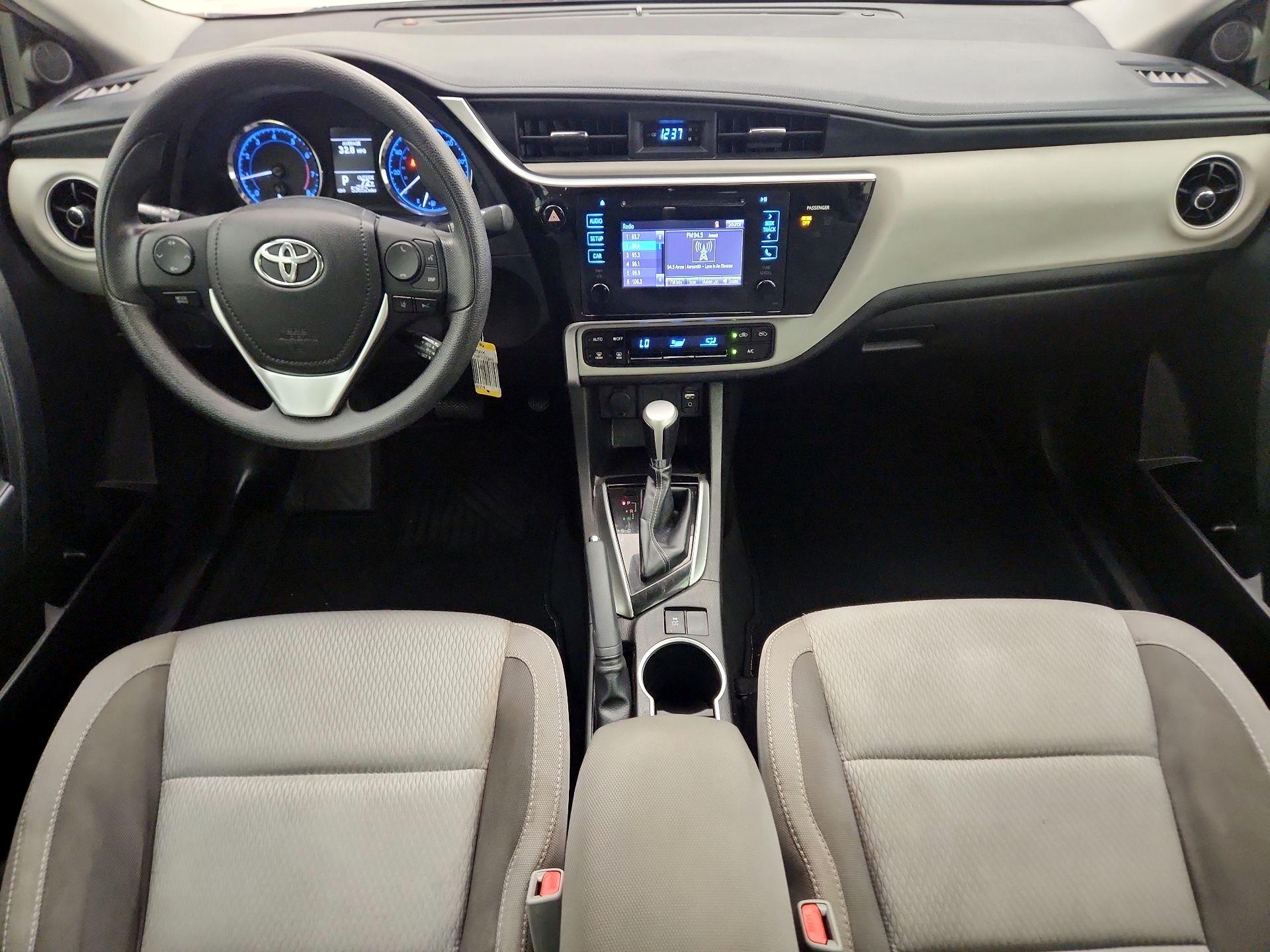 Thumbnail: 2017 Toyota Corolla - 9