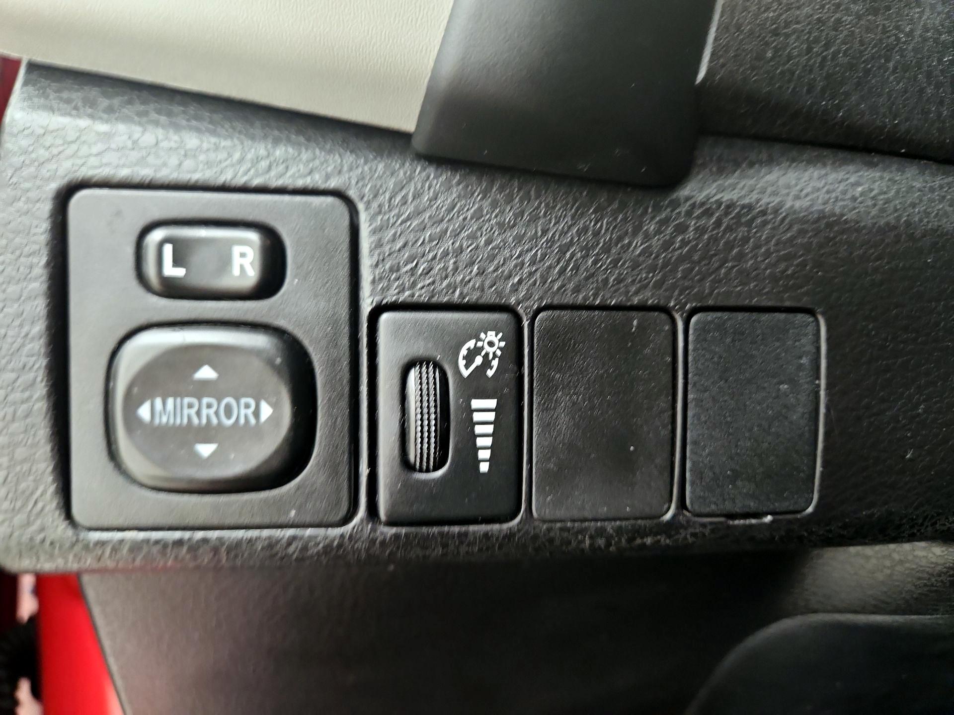 Thumbnail: 2017 Toyota Corolla - 13