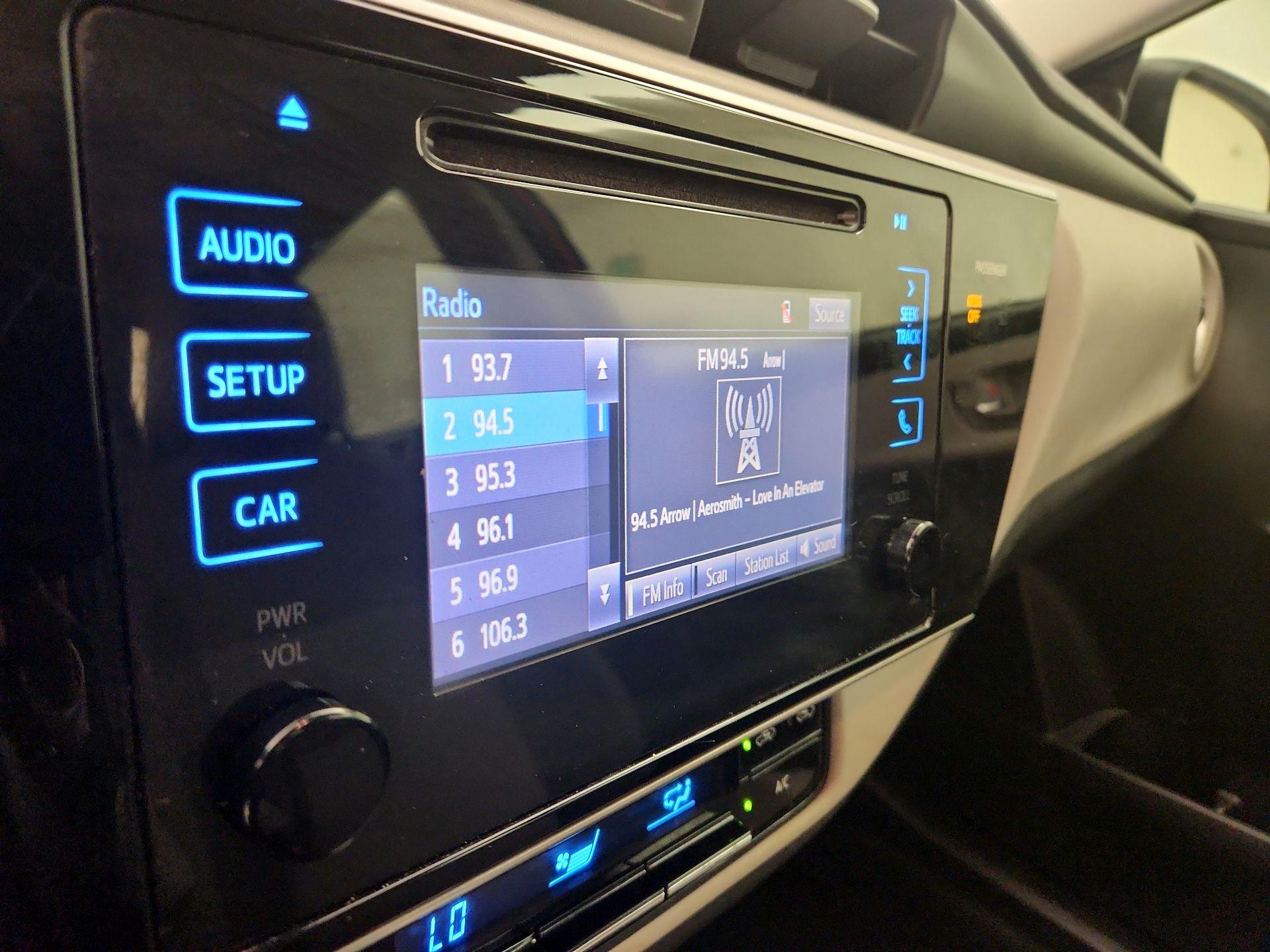 Thumbnail: 2017 Toyota Corolla - 15