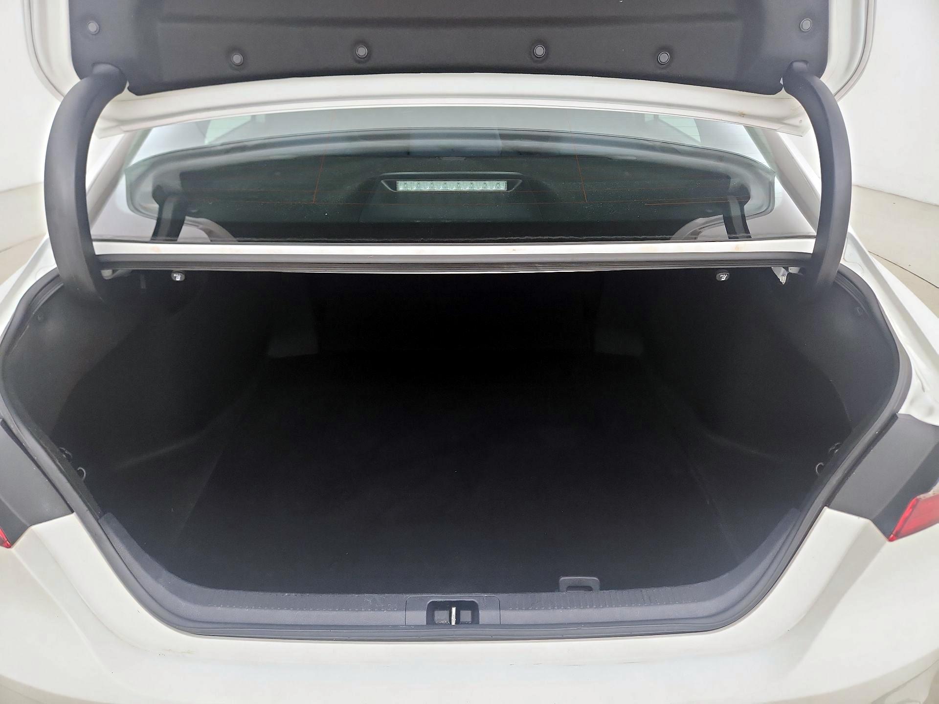 Thumbnail: 2022 Toyota Camry - 20