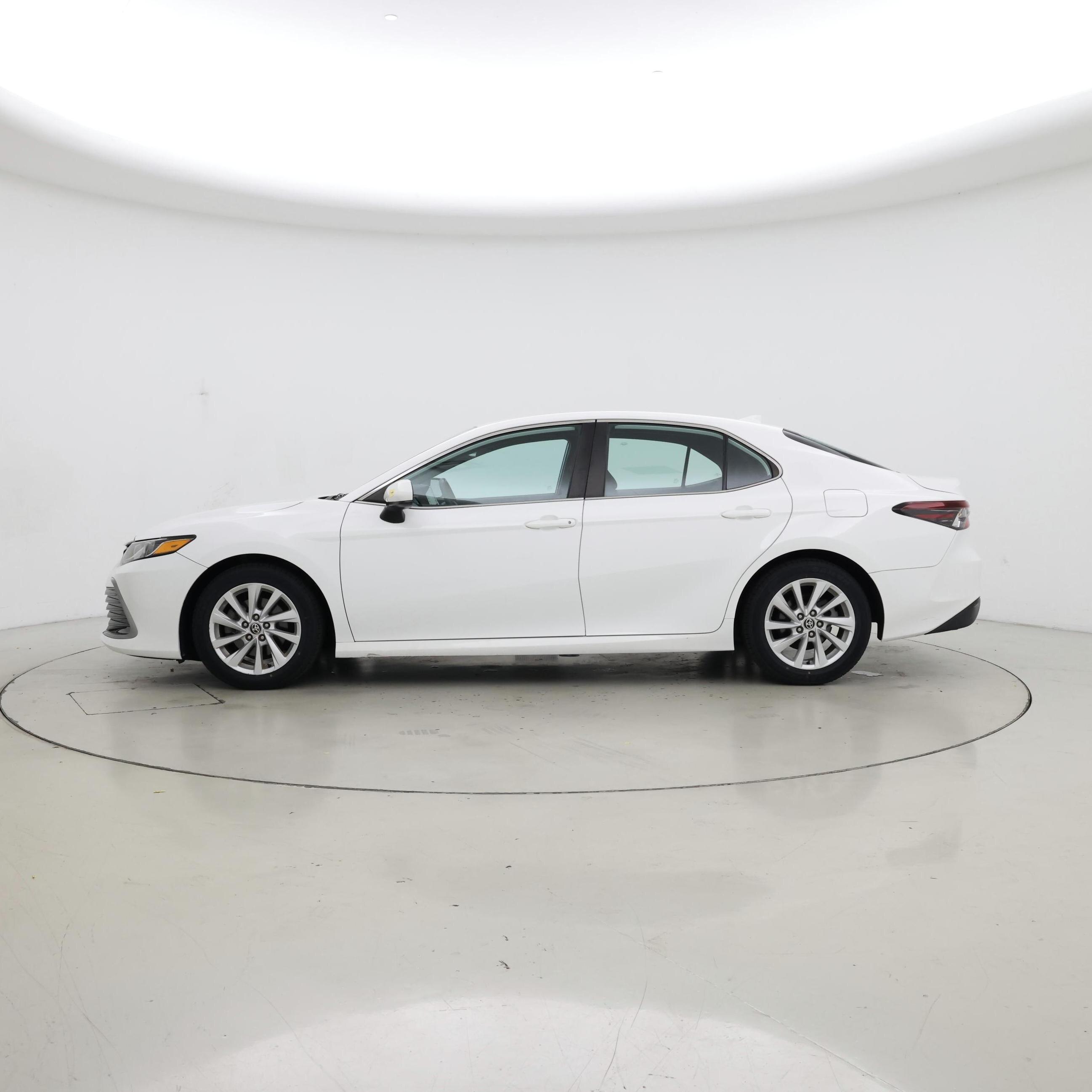 Thumbnail: 2022 Toyota Camry - 3