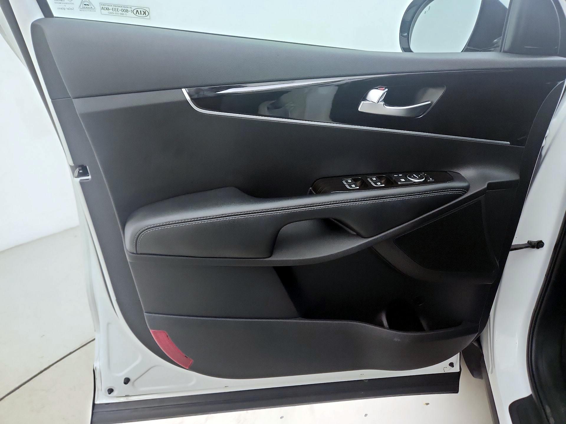 Thumbnail: 2020 Kia Sorento - 12