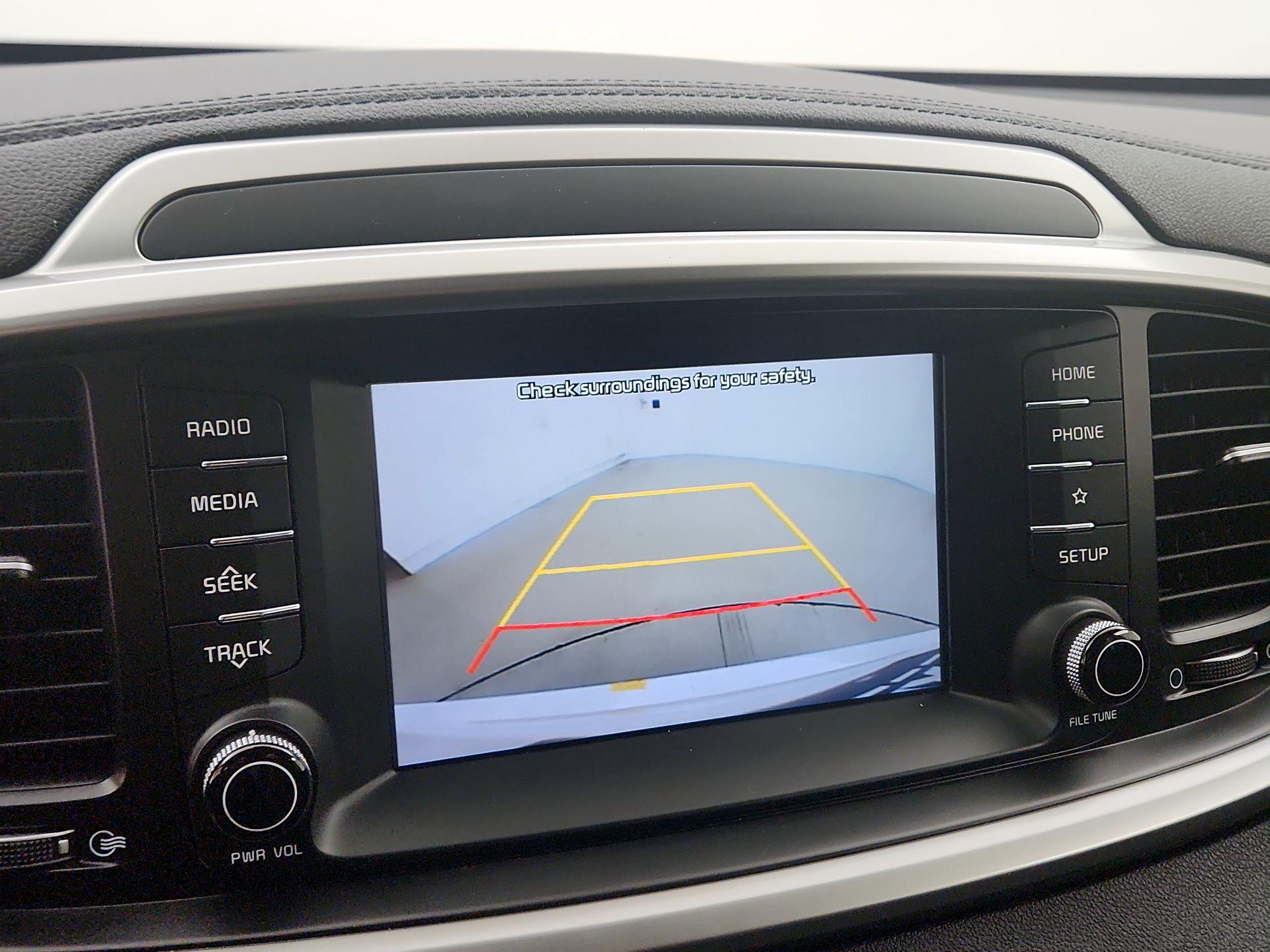 Thumbnail: 2020 Kia Sorento - 14