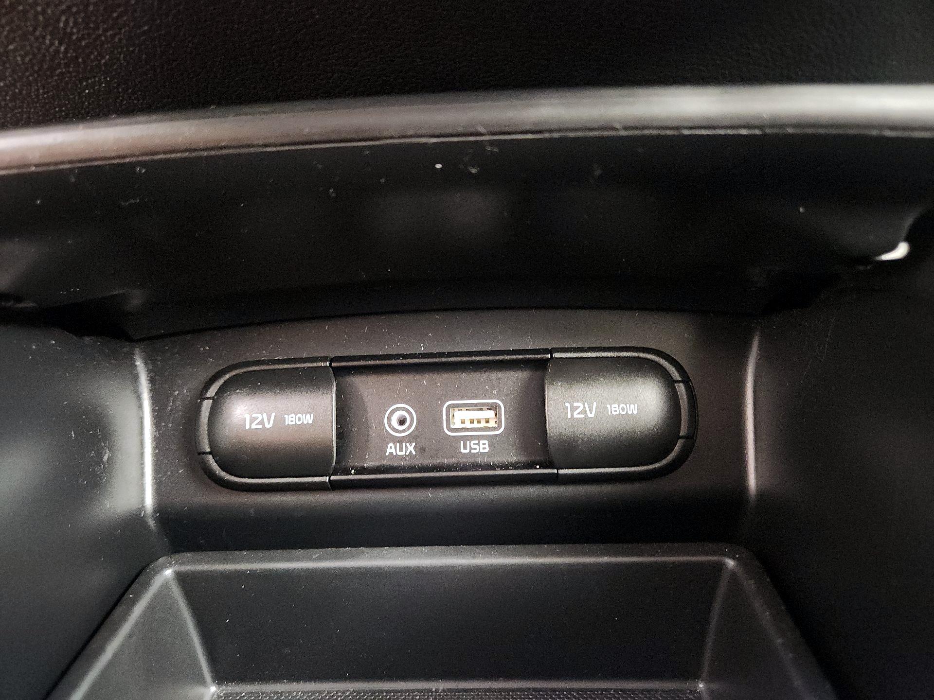 Thumbnail: 2020 Kia Sorento - 18