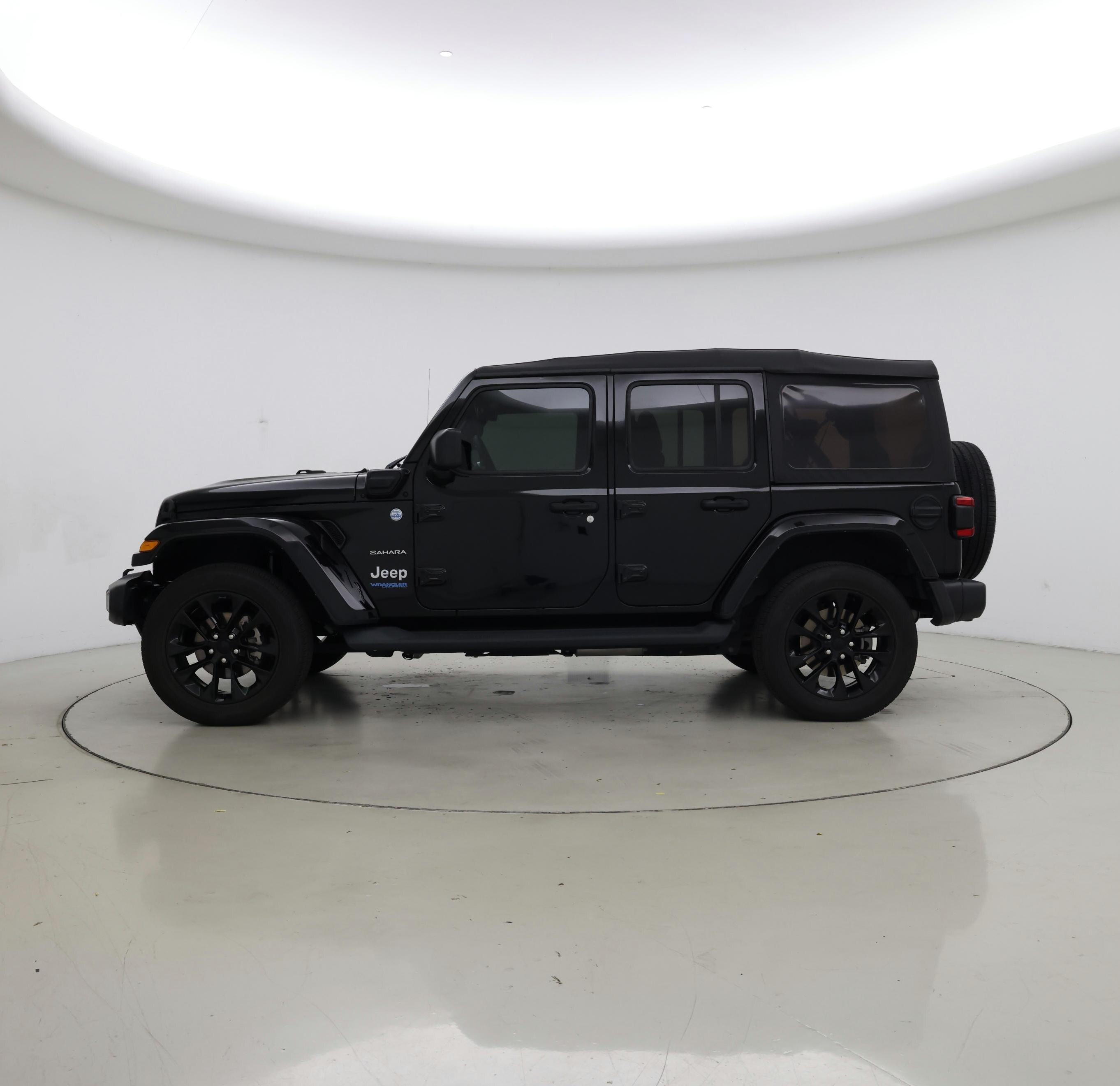 Thumbnail: 2021 Jeep Wrangler - 3