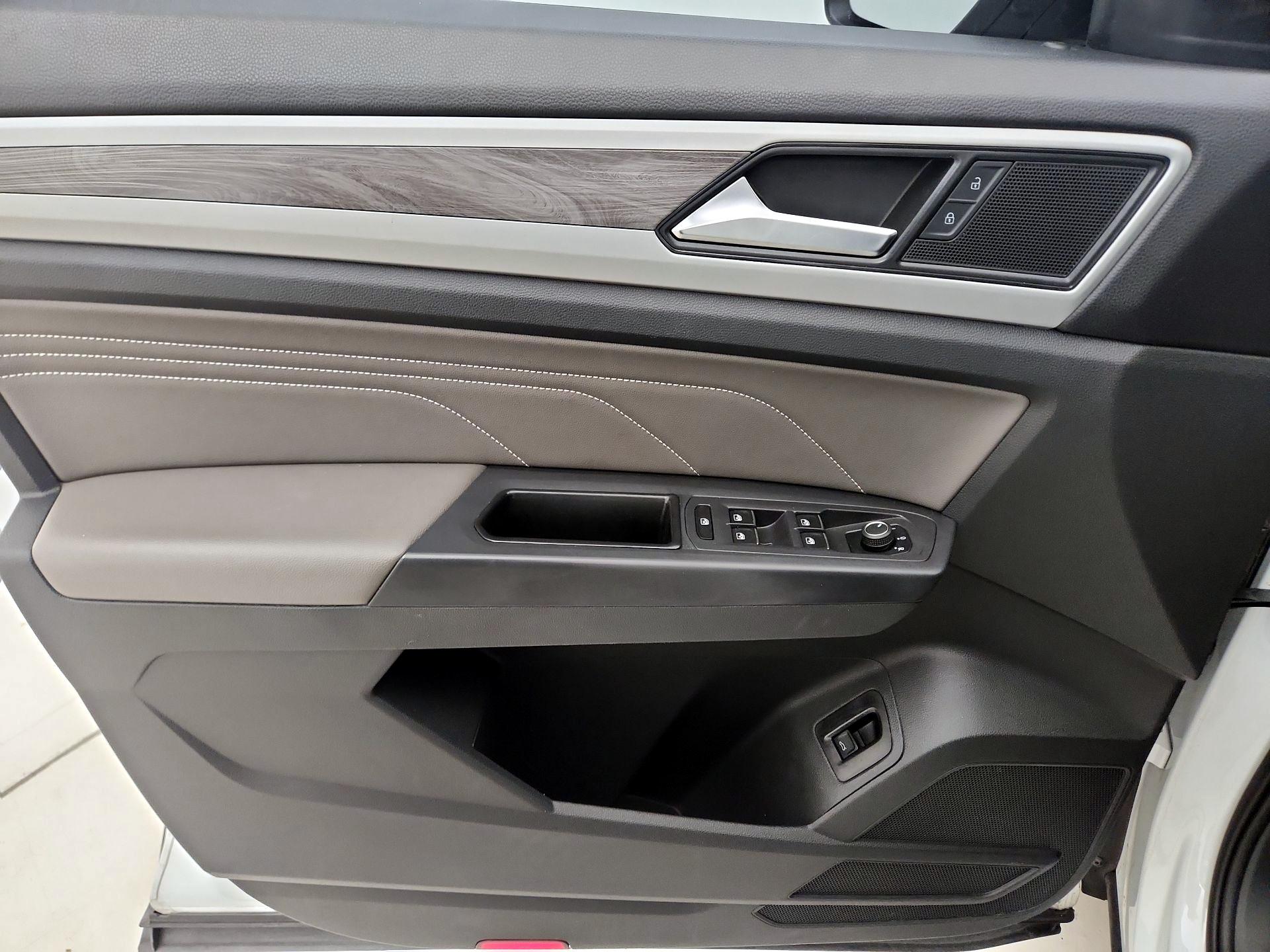 Thumbnail: 2021 Volkswagen Atlas - 12