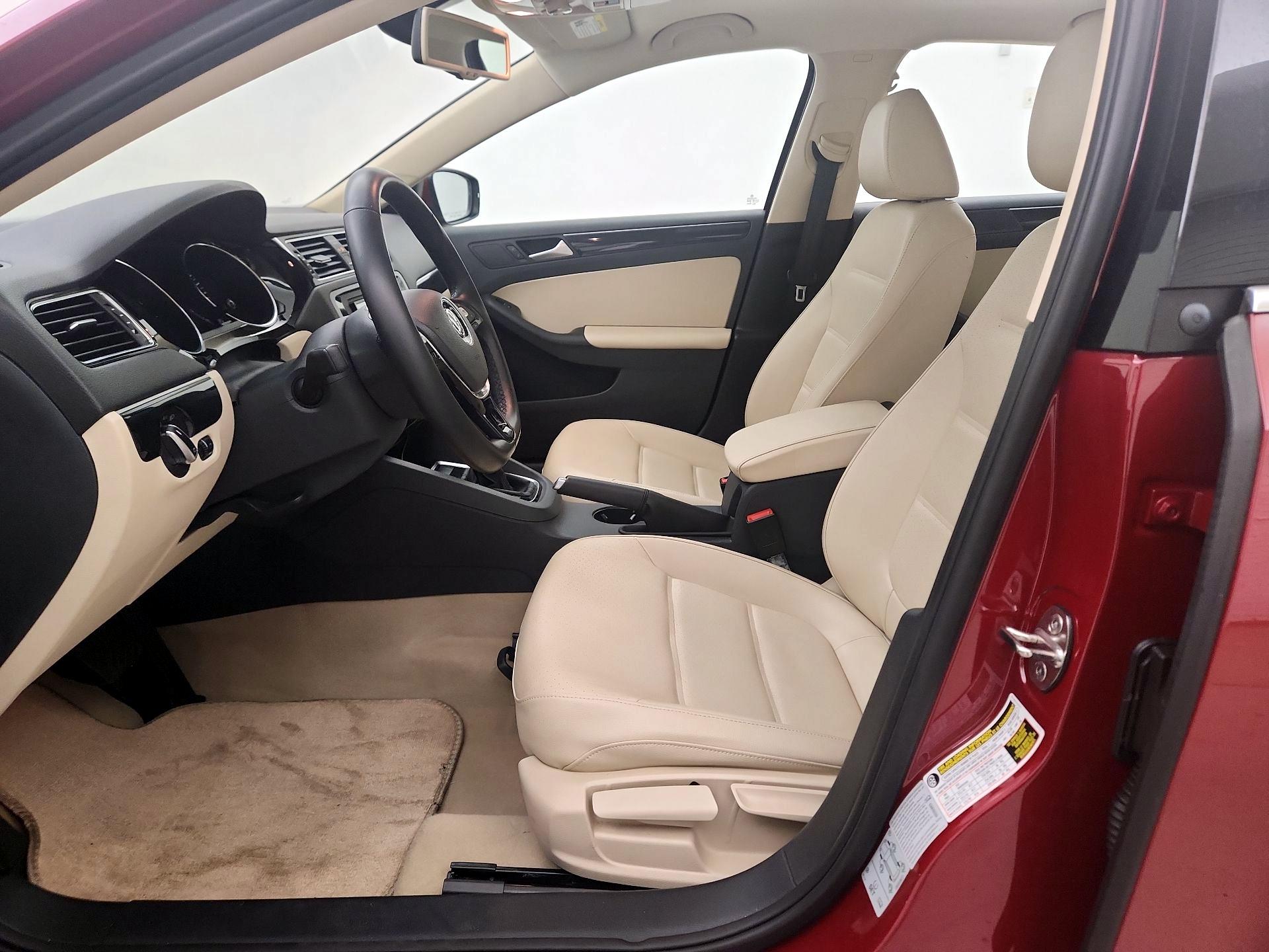 Thumbnail: 2016 Volkswagen Jetta - 11