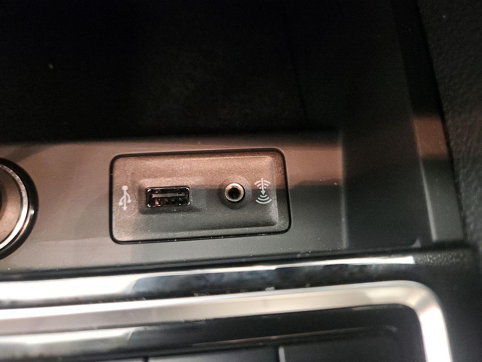 Thumbnail: 2016 Volkswagen Jetta - 18