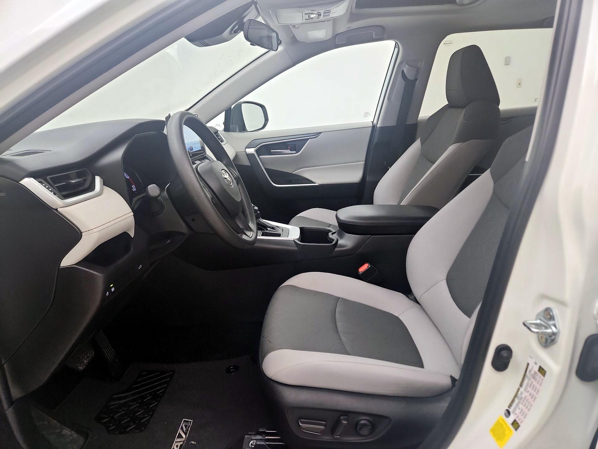 Thumbnail: 2025 Toyota RAV4 - 11