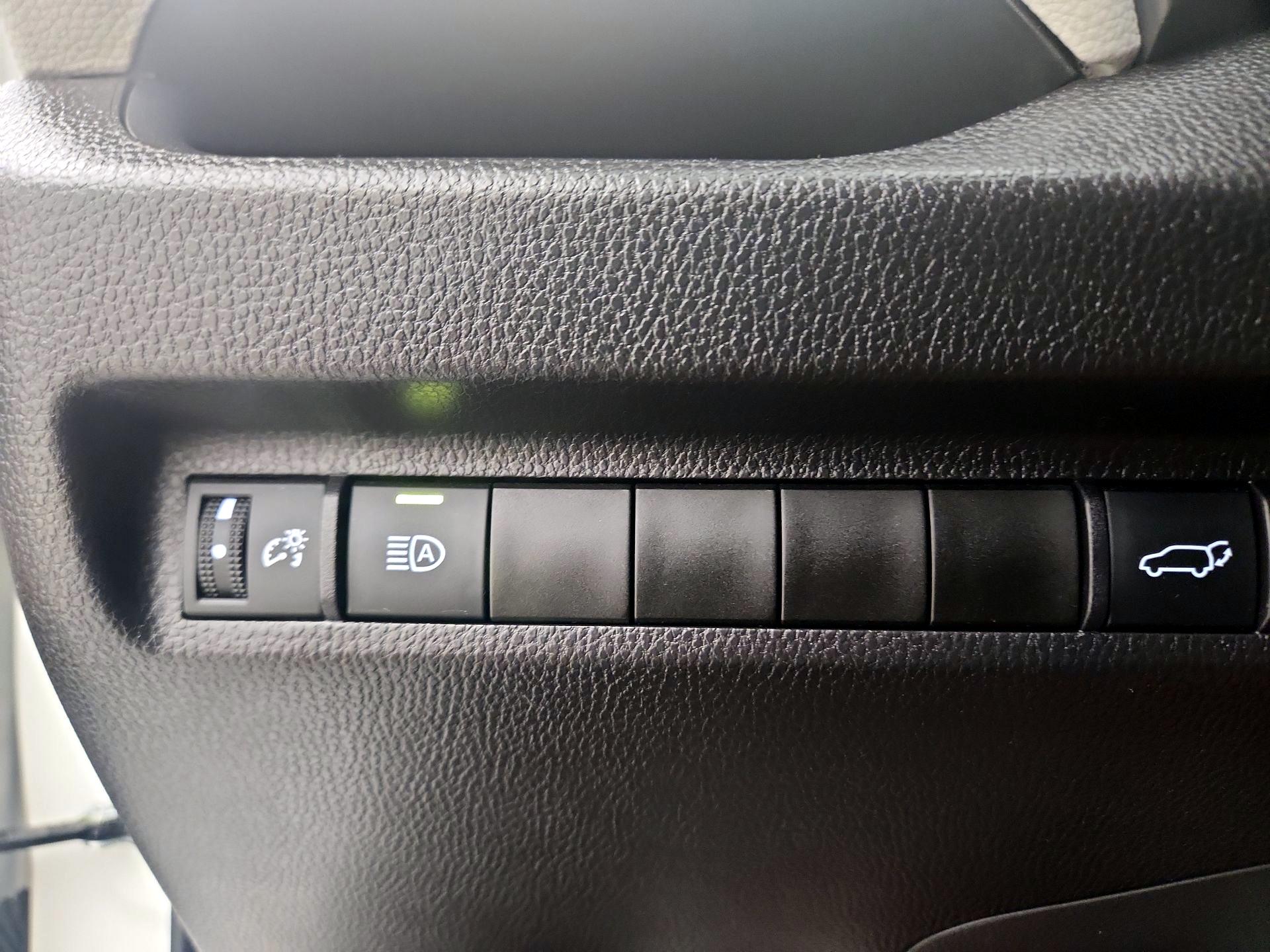 Thumbnail: 2025 Toyota RAV4 - 13