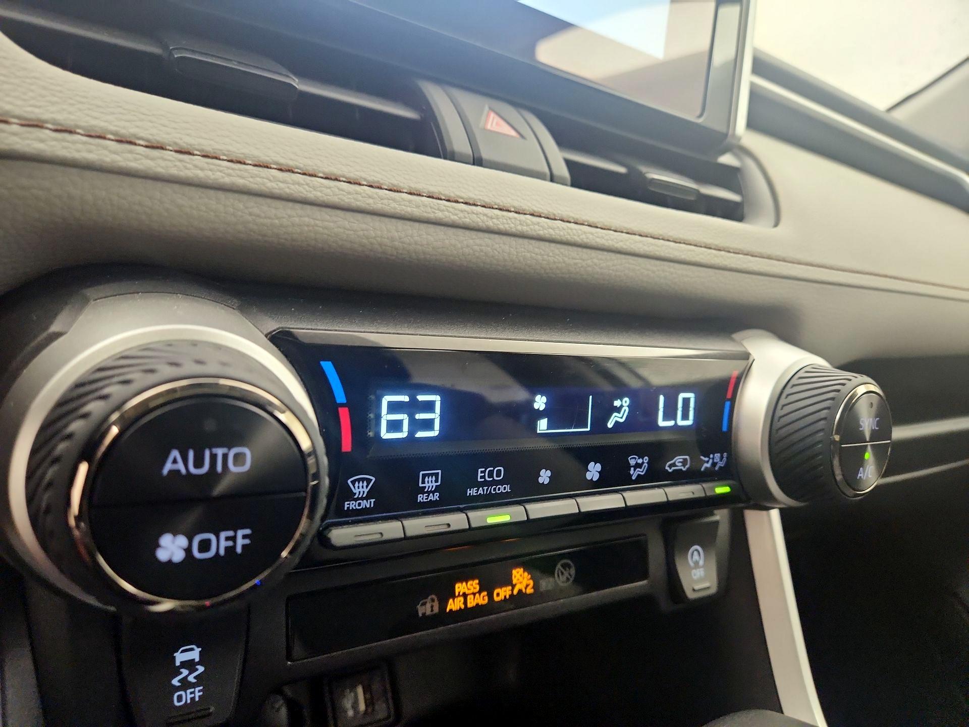 Thumbnail: 2025 Toyota RAV4 - 16