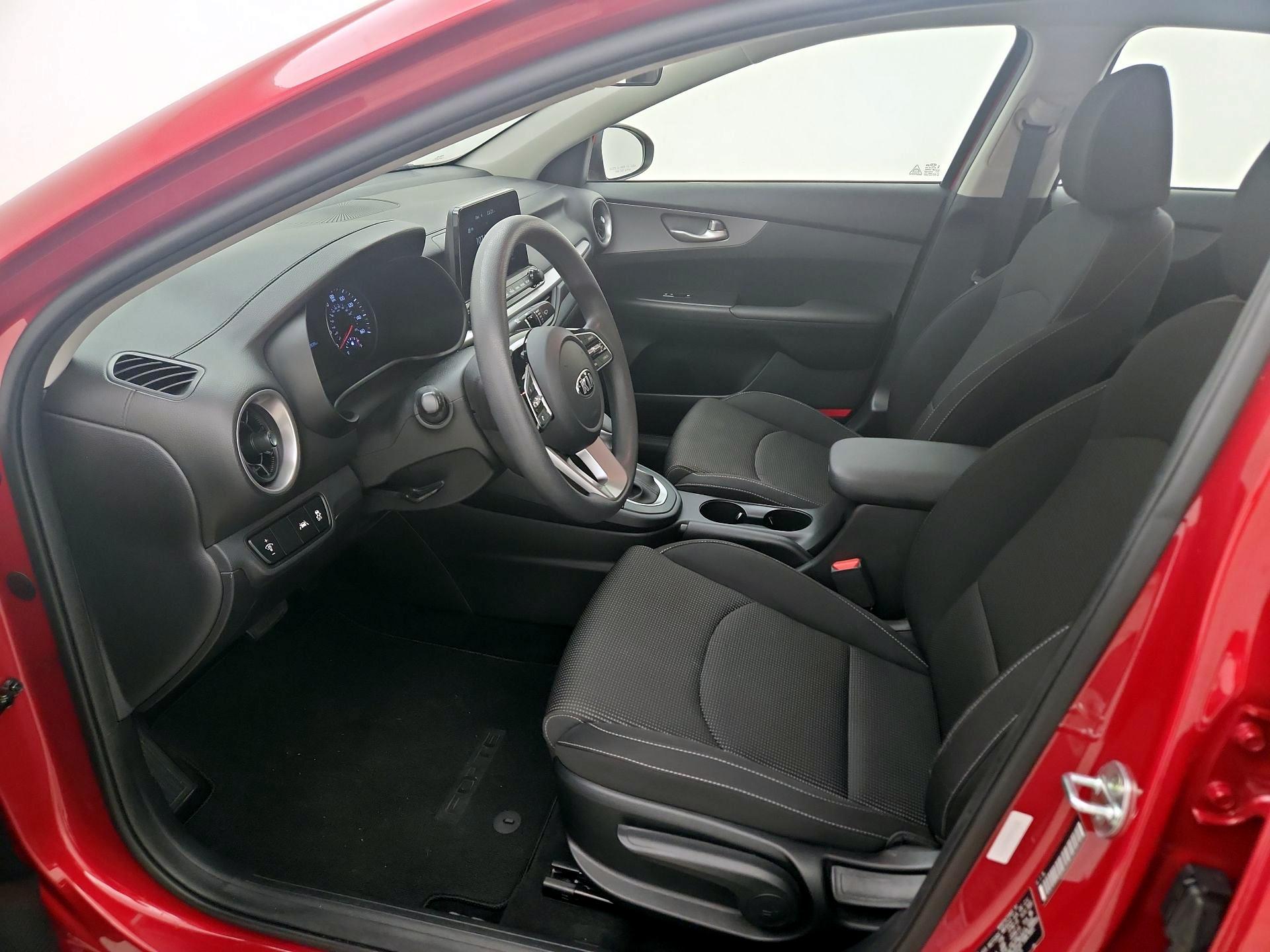 Thumbnail: 2019 Kia Forte - 11