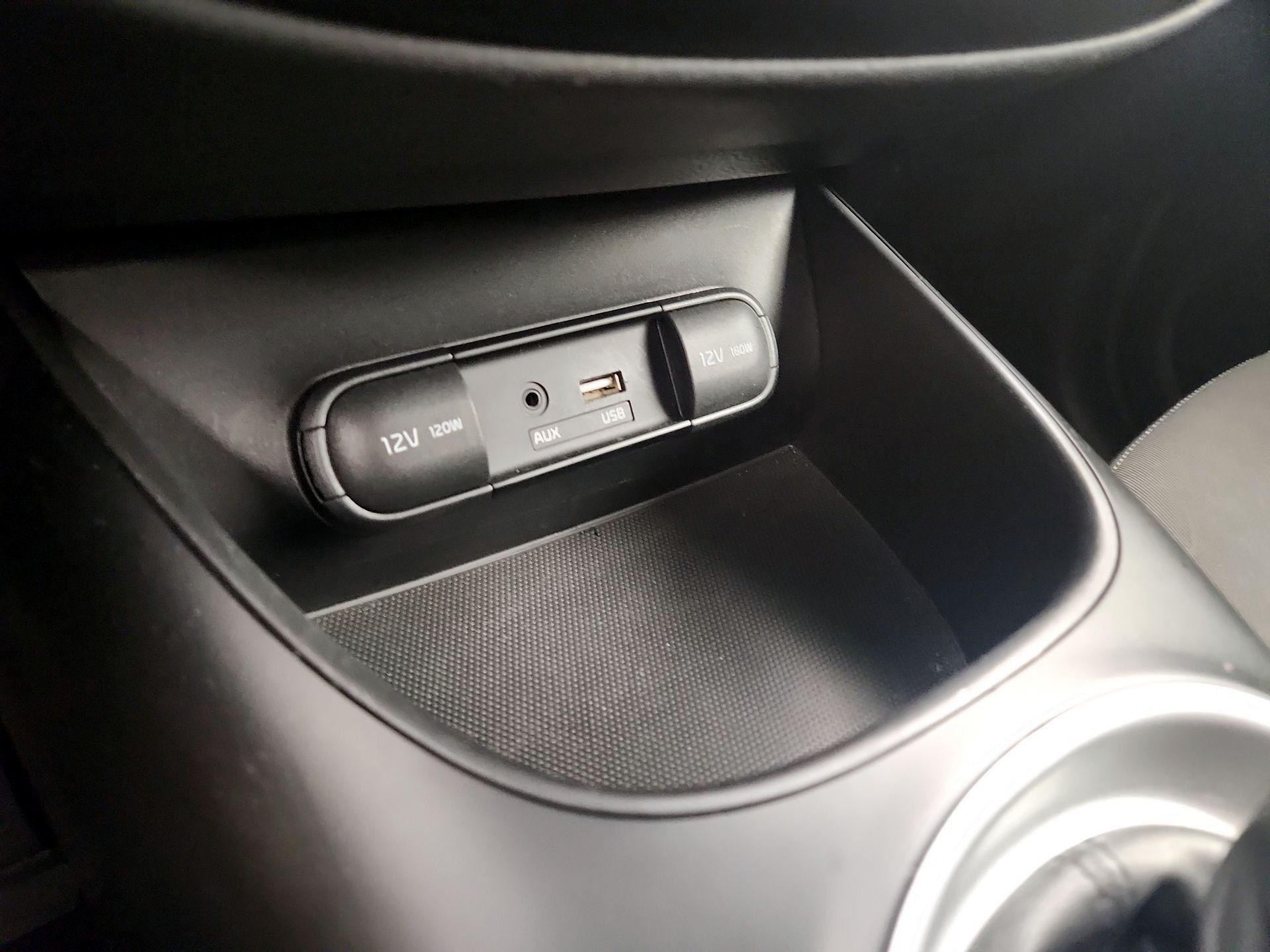 Thumbnail: 2016 Kia Soul - 17