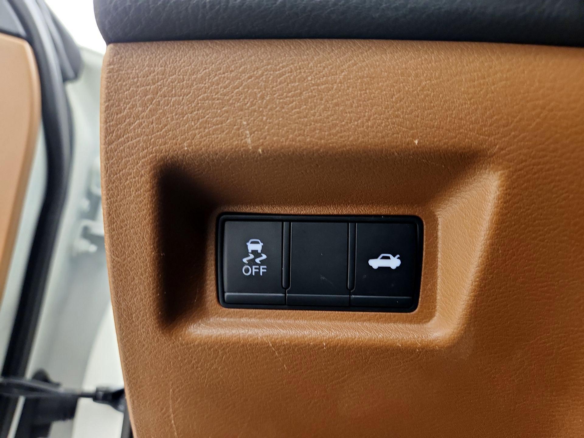 Thumbnail: 2021 INFINITI Q50 - 13