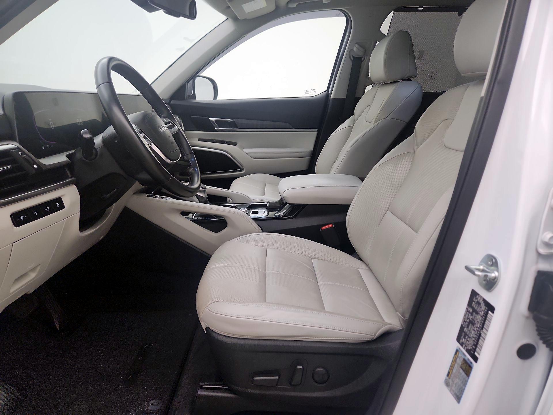 Thumbnail: 2023 Kia Telluride - 11