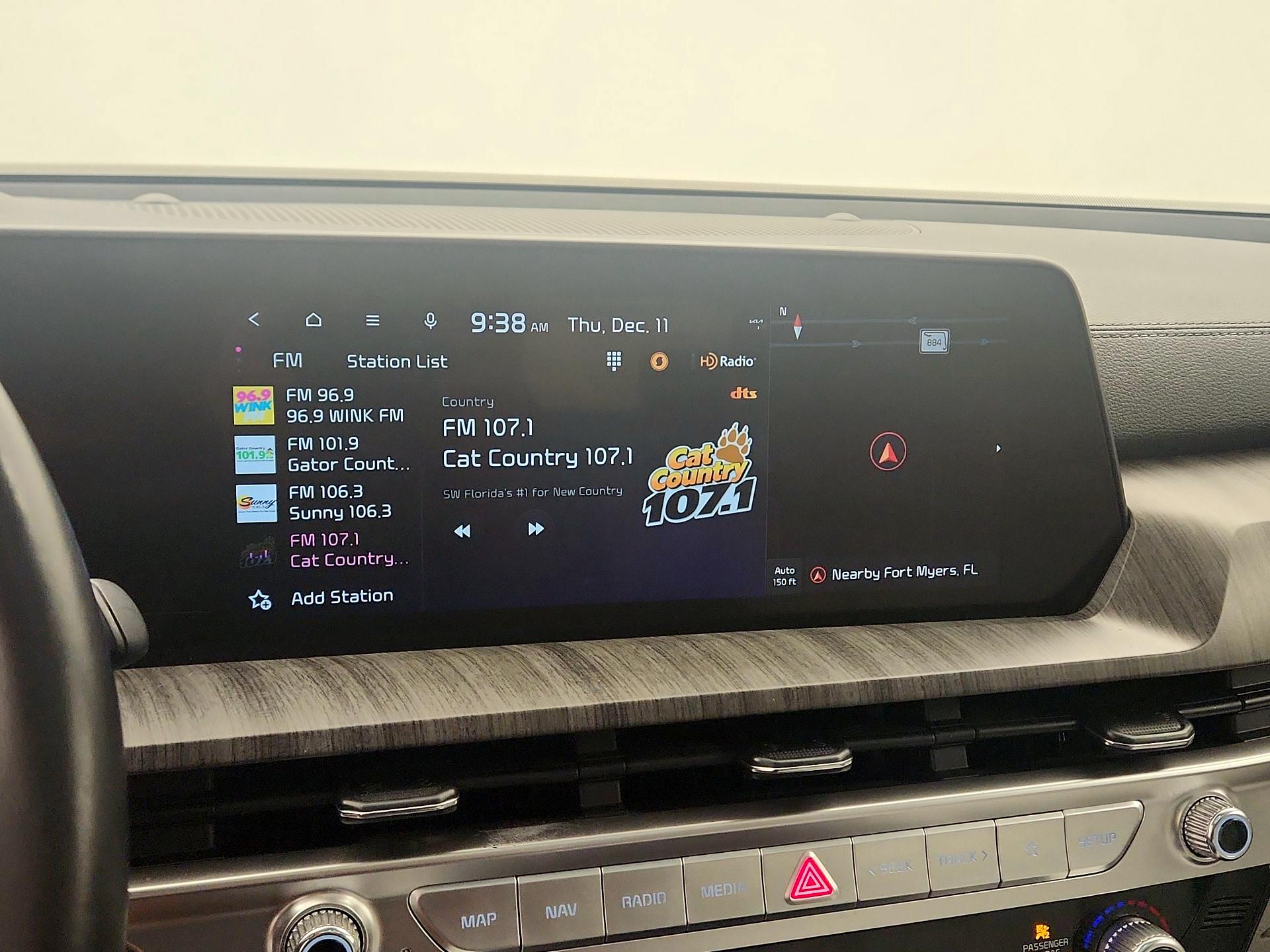 Thumbnail: 2023 Kia Telluride - 16