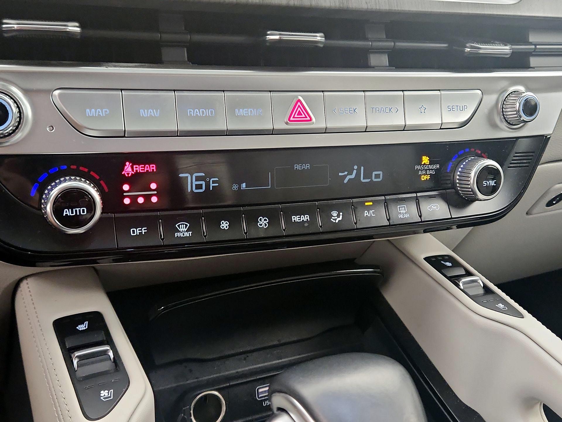 Thumbnail: 2023 Kia Telluride - 17