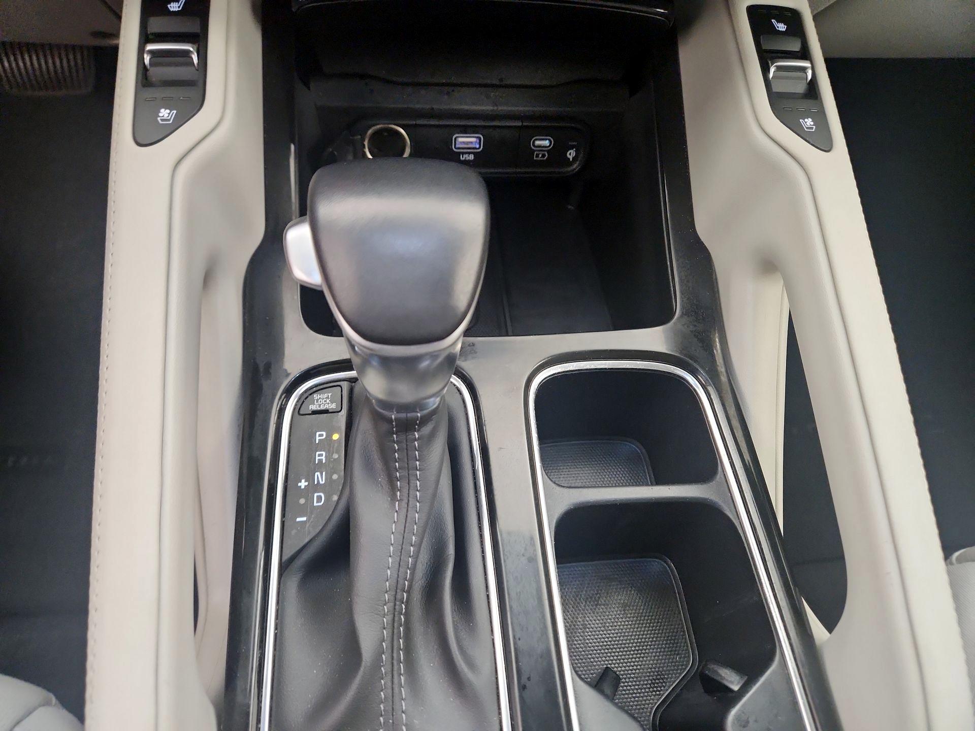 Thumbnail: 2023 Kia Telluride - 18