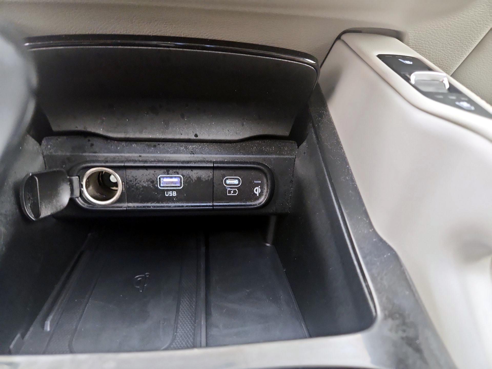 Thumbnail: 2023 Kia Telluride - 19