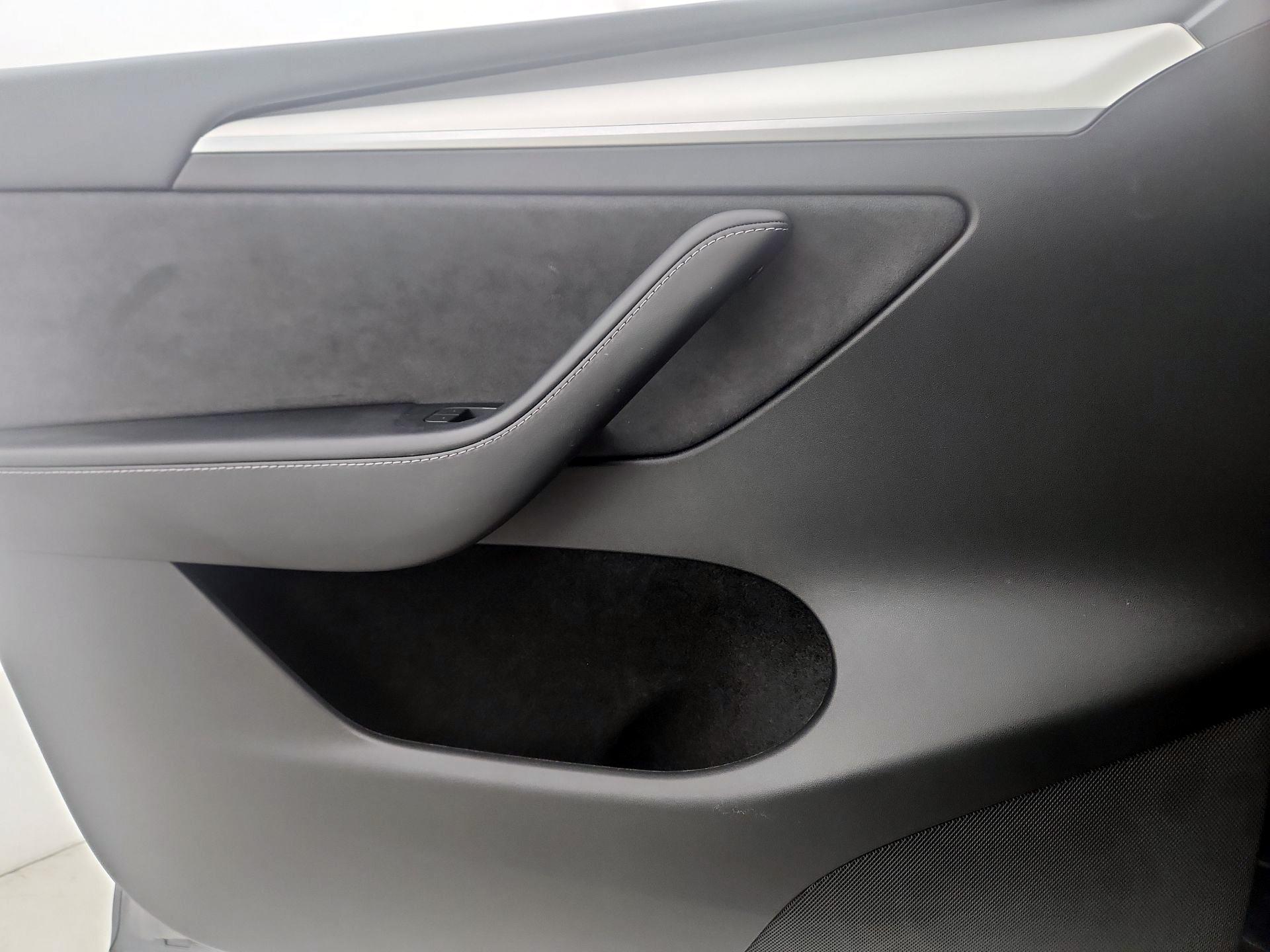 Thumbnail: 2023 Tesla Model Y - 12