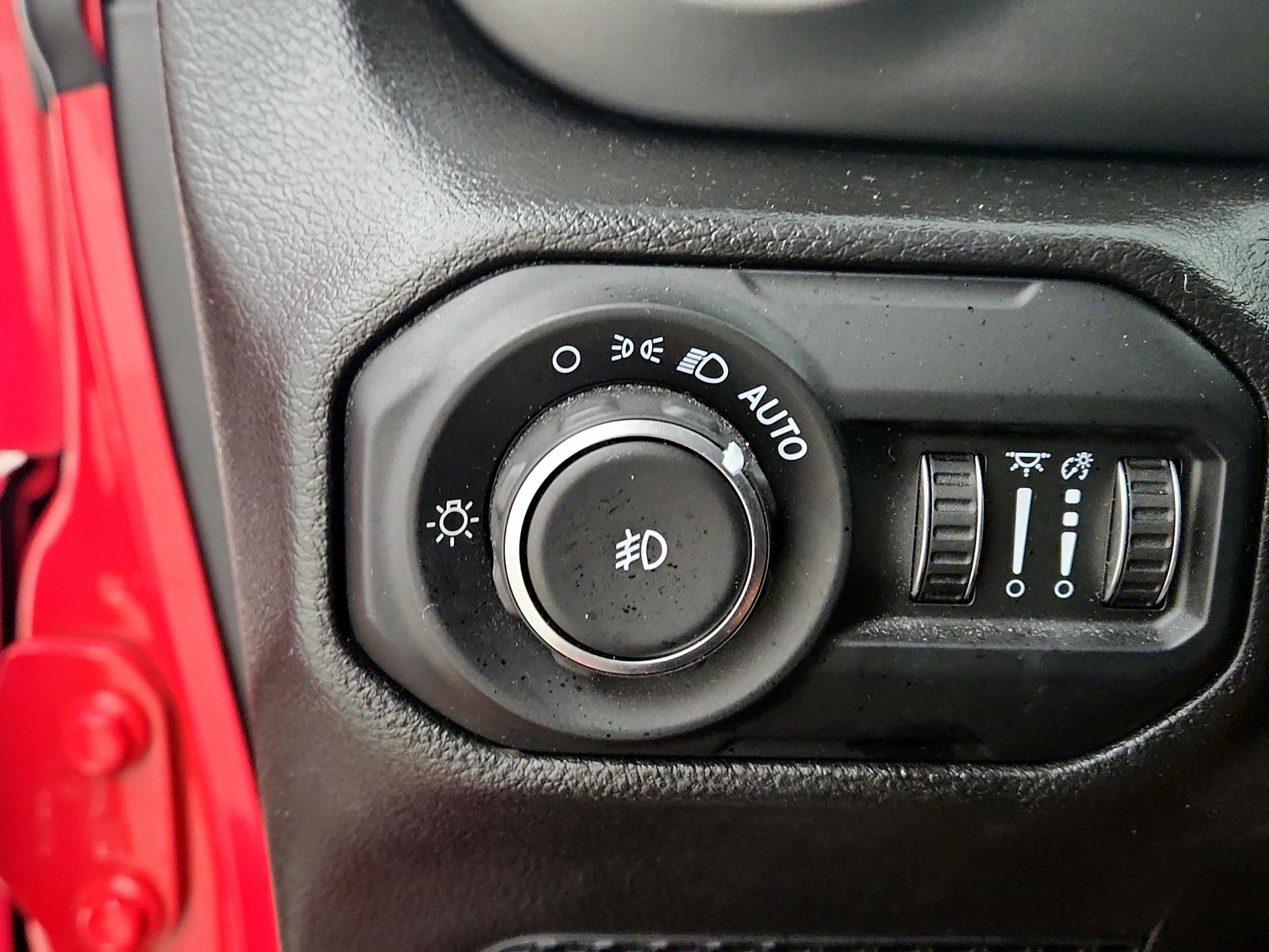 Thumbnail: 2022 Jeep Wrangler - 13