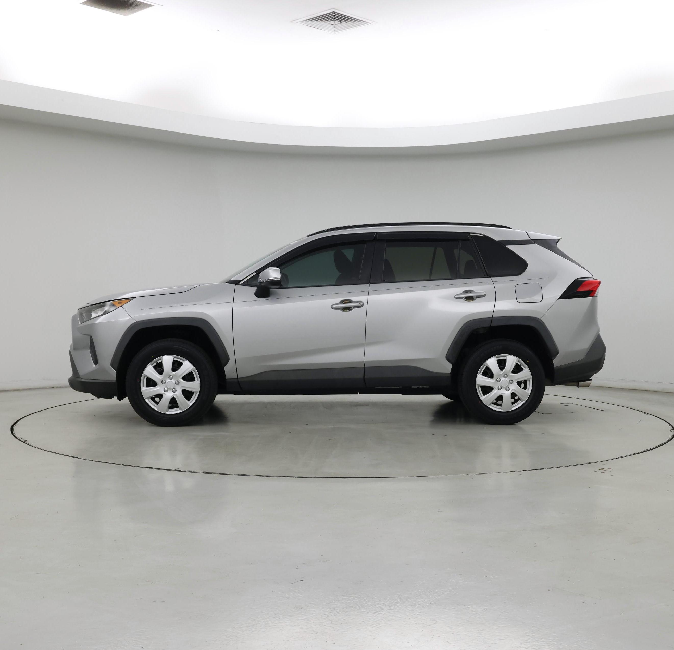 Thumbnail: 2019 Toyota RAV4 - 3