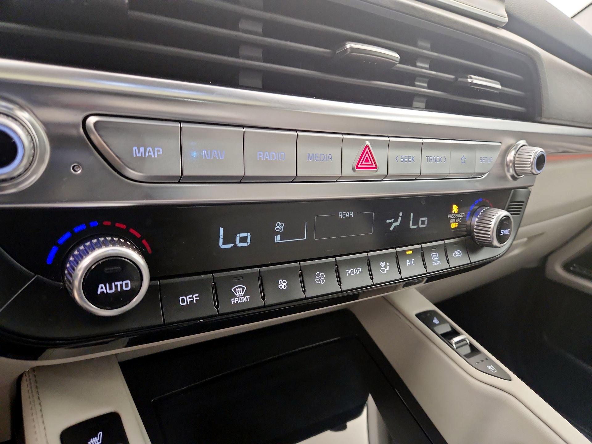 Thumbnail: 2020 Kia Telluride - 17