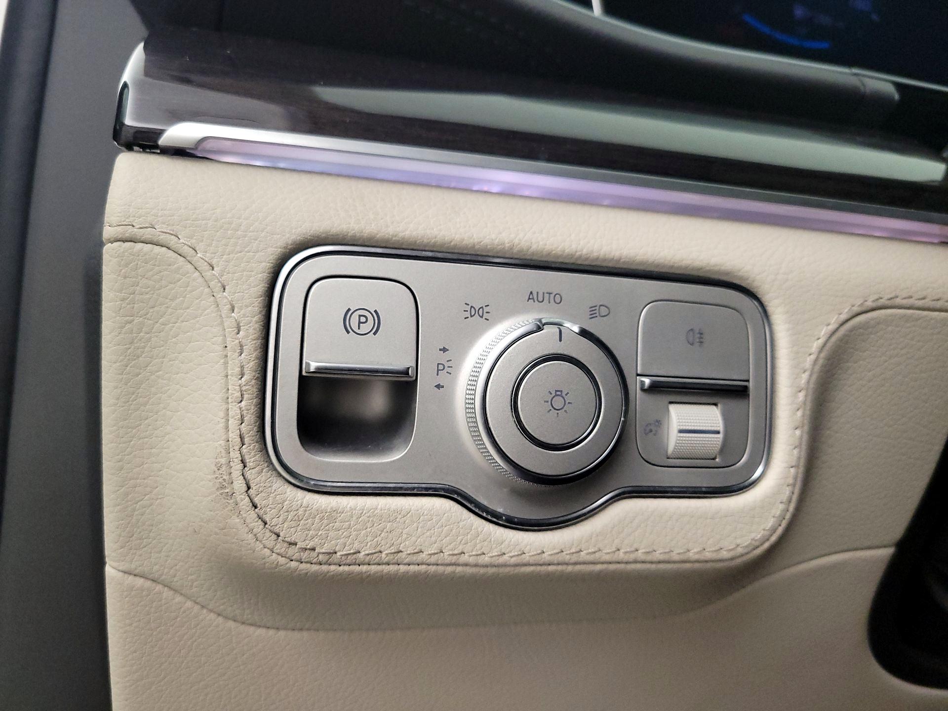 Thumbnail: 2020 Mercedes-Benz GLE - 13