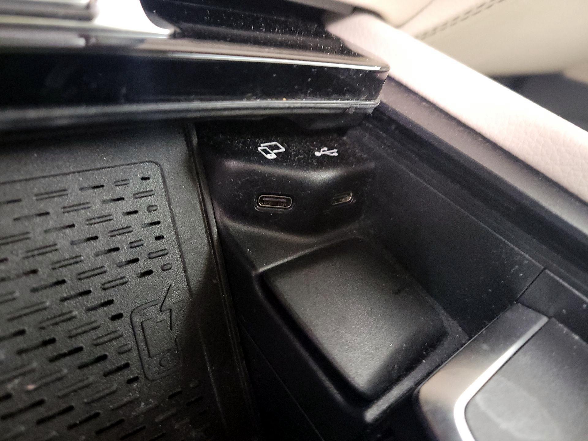 Thumbnail: 2020 Mercedes-Benz GLE - 19