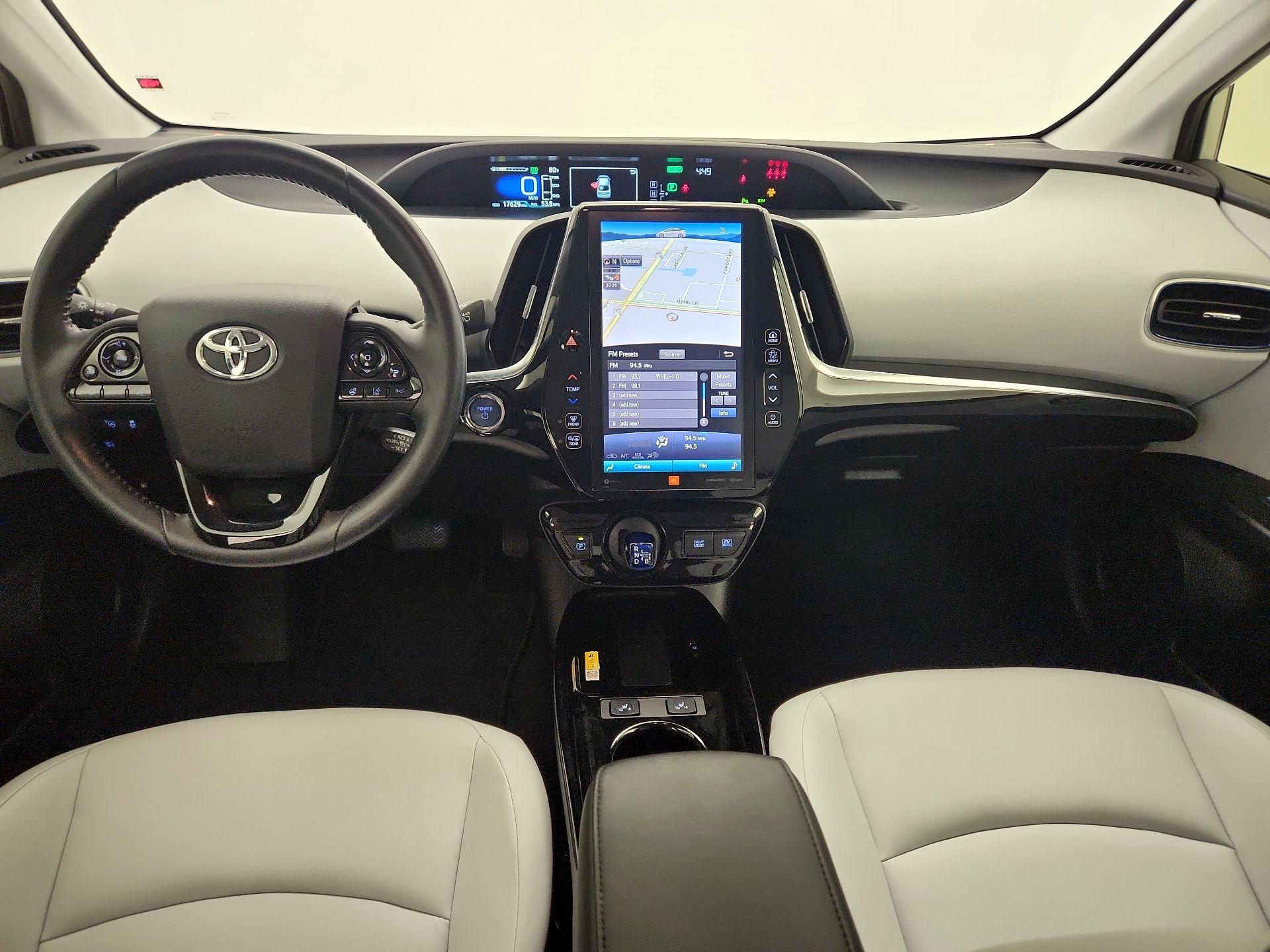 Thumbnail: 2020 Toyota Prius - 9